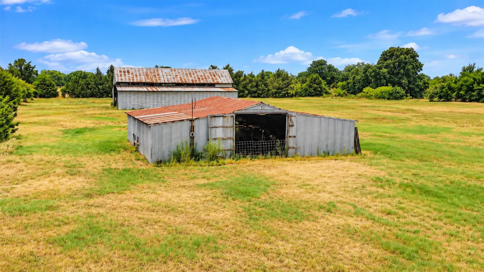 Farm For Sale in Fannin County , 6520 Fm 274, Ravenna, Texas 75476, 4 Bedroom, 2 Bathroom, 4 Garage spaces, 2,480 Sqft, built in 1972, mls#21405818, Real Estate Agent in Ravenna, Homes For Sale in Fannin county, Homes For Sale in Ravenna, Realtor in Ravenna Texas, Real Estate Brokerage Independent Realty Texas, Luminita Cordes Realtor