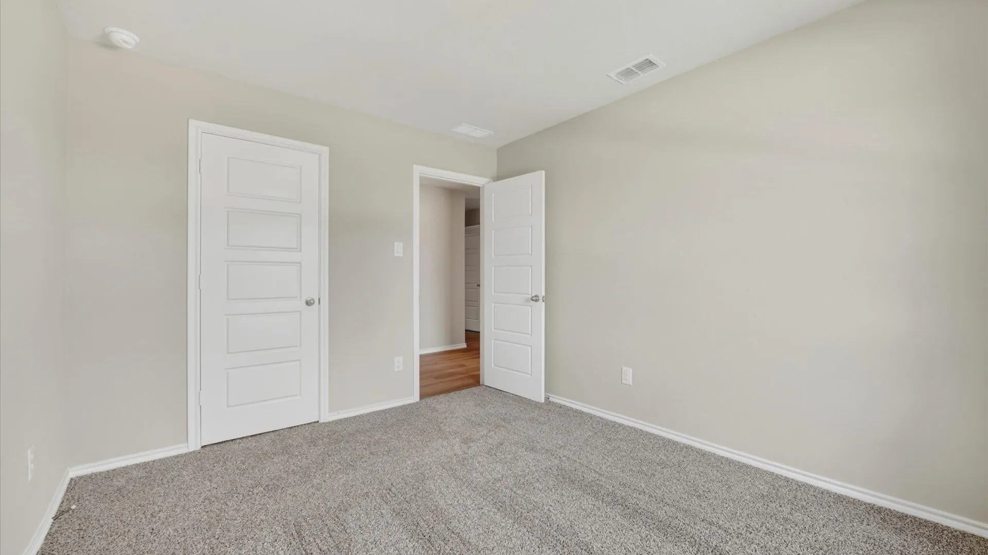 Single Family Residence For Sale in Johnson County , 336 WAYLAND Street, Keene, Texas 76059, 5 Bedroom, 2 Bathroom, 2 Garage spaces, 1,927 Sqft, built in 2026, mls#21406787, Real Estate Agent in Keene, Homes For Sale in Johnson county, Homes For Sale in Keene, Realtor in Keene Texas, Real Estate Brokerage Independent Realty Texas, Luminita Cordes Realtor