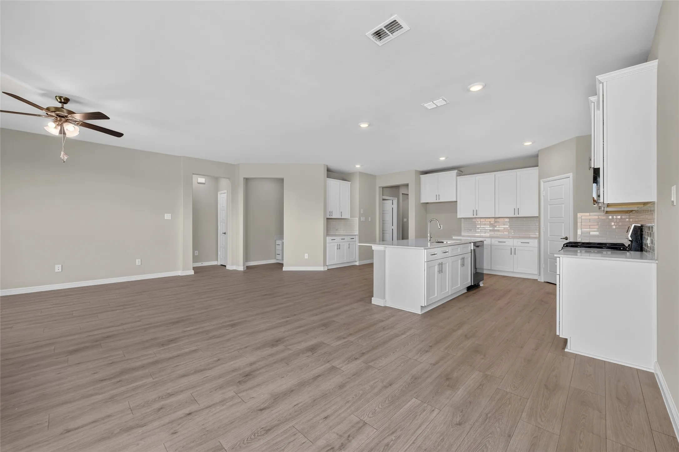 Single Family Residence For Sale in Parker County , 700 CELESTIAL Way, Fort Worth, Texas 76008, 4 Bedroom, 2 Bathroom, 2 Garage spaces, 2,035 Sqft, built in 2026, mls#21407355, Real Estate Agent in Fort Worth, Homes For Sale in Parker county, Homes For Sale in Fort Worth, Realtor in Fort Worth Texas, Real Estate Brokerage Independent Realty Texas, Luminita Cordes Realtor