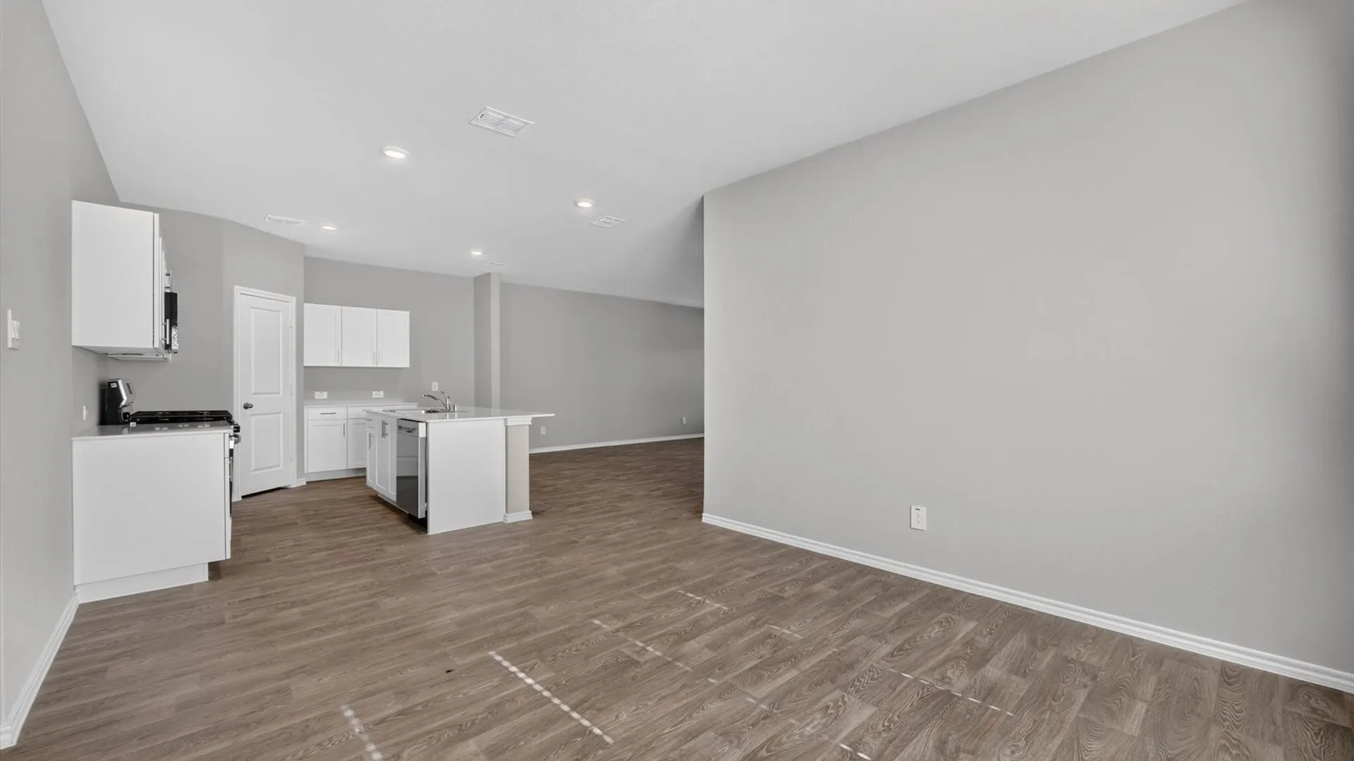 Single Family Residence For Sale in Wise County , 130 DAVIS Lane, Newark, Texas 76071, 4 Bedroom, 3 Bathroom, 2 Garage spaces, 2,367 Sqft, built in 2026, mls#21407841, Real Estate Agent in Newark, Homes For Sale in Wise county, Homes For Sale in Newark, Realtor in Newark Texas, Real Estate Brokerage Independent Realty Texas, Luminita Cordes Realtor