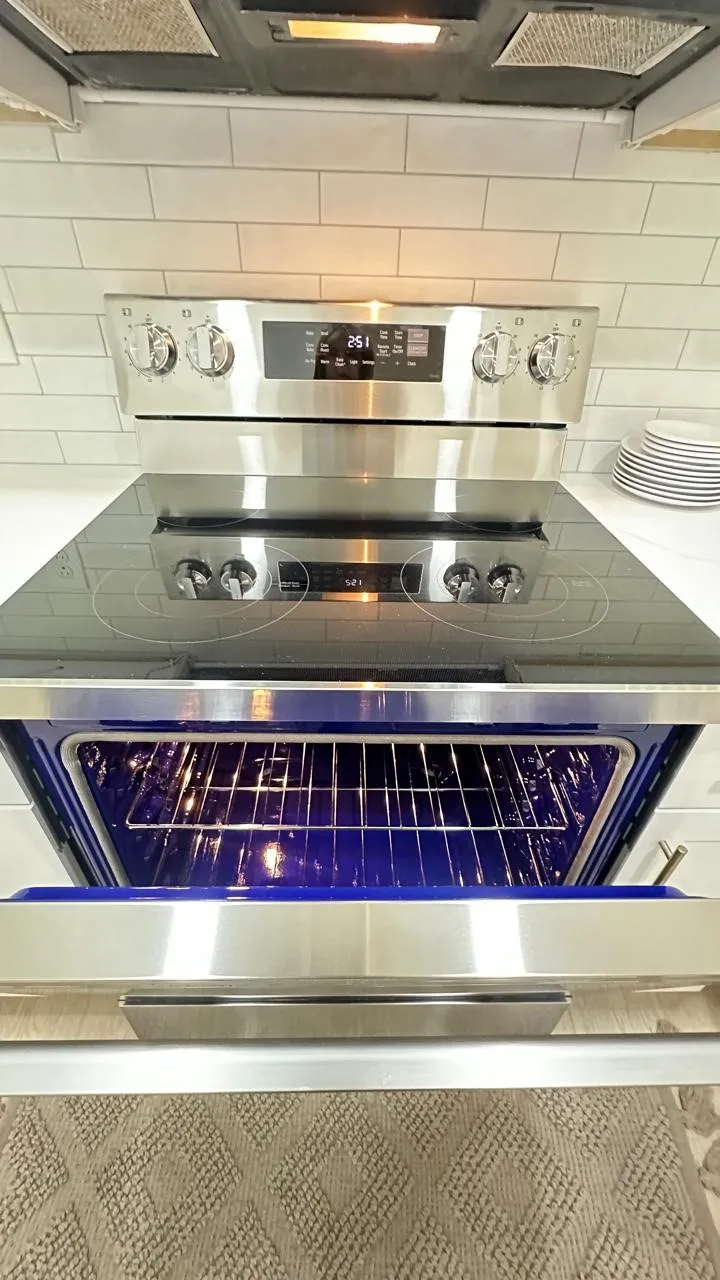 Condominium For Sale in Collin County , 18333 Roehampton Drive 322, Dallas, Texas 75252, 2 Bedroom, 1 Bathroom, Garage spaces, 737 Sqft, built in 1985, mls#21408640, Real Estate Agent in Dallas, Homes For Sale in Collin county, Homes For Sale in Dallas, Realtor in Dallas Texas, Real Estate Brokerage Independent Realty Texas, Luminita Cordes Realtor