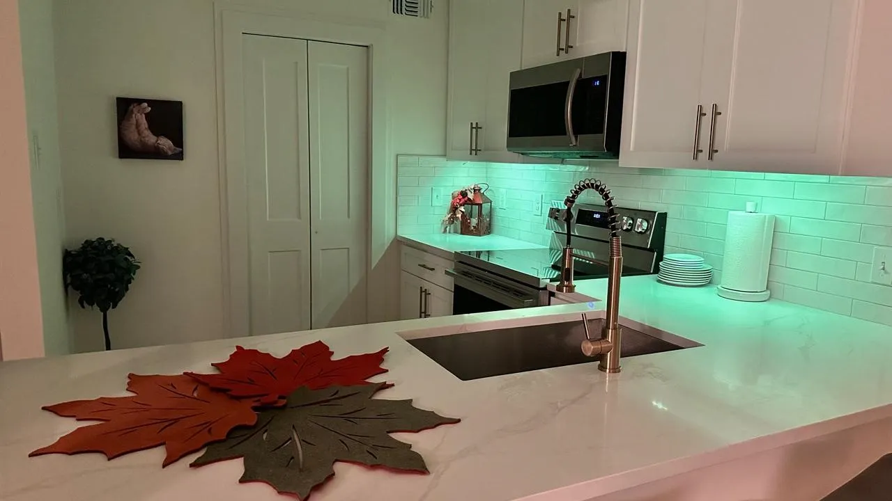 Condominium For Sale in Collin County , 18333 Roehampton Drive 322, Dallas, Texas 75252, 2 Bedroom, 1 Bathroom, Garage spaces, 737 Sqft, built in 1985, mls#21408640, Real Estate Agent in Dallas, Homes For Sale in Collin county, Homes For Sale in Dallas, Realtor in Dallas Texas, Real Estate Brokerage Independent Realty Texas, Luminita Cordes Realtor