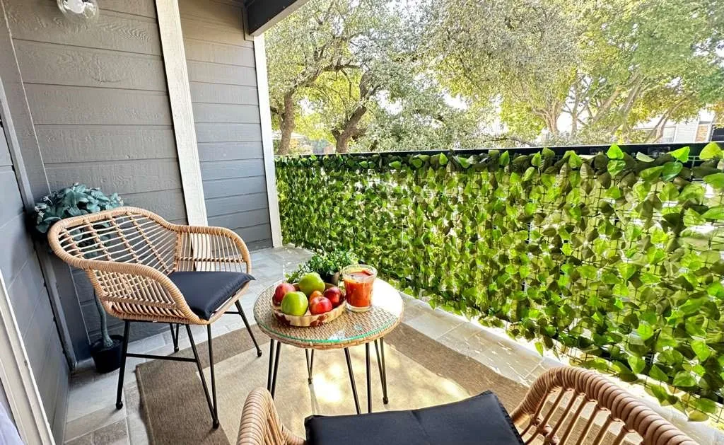 Condominium For Sale in Collin County , 18333 Roehampton Drive 322, Dallas, Texas 75252, 2 Bedroom, 1 Bathroom, Garage spaces, 737 Sqft, built in 1985, mls#21408640, Real Estate Agent in Dallas, Homes For Sale in Collin county, Homes For Sale in Dallas, Realtor in Dallas Texas, Real Estate Brokerage Independent Realty Texas, Luminita Cordes Realtor