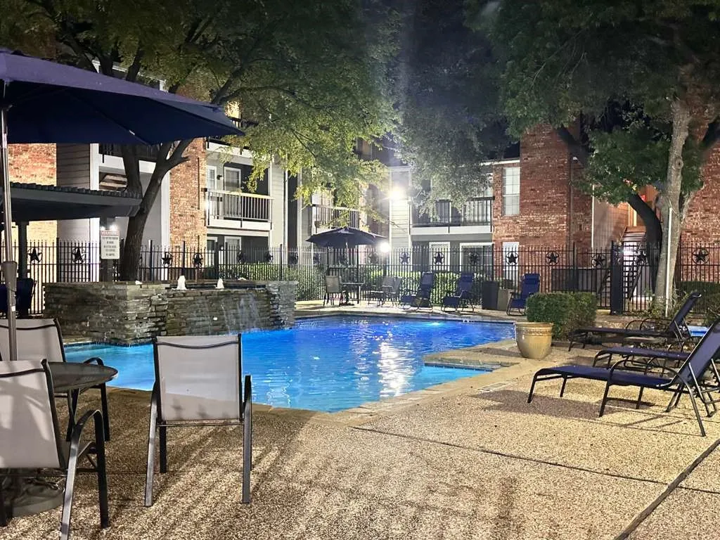 Condominium For Sale in Collin County , 18333 Roehampton Drive 322, Dallas, Texas 75252, 2 Bedroom, 1 Bathroom, Garage spaces, 737 Sqft, built in 1985, mls#21408640, Real Estate Agent in Dallas, Homes For Sale in Collin county, Homes For Sale in Dallas, Realtor in Dallas Texas, Real Estate Brokerage Independent Realty Texas, Luminita Cordes Realtor
