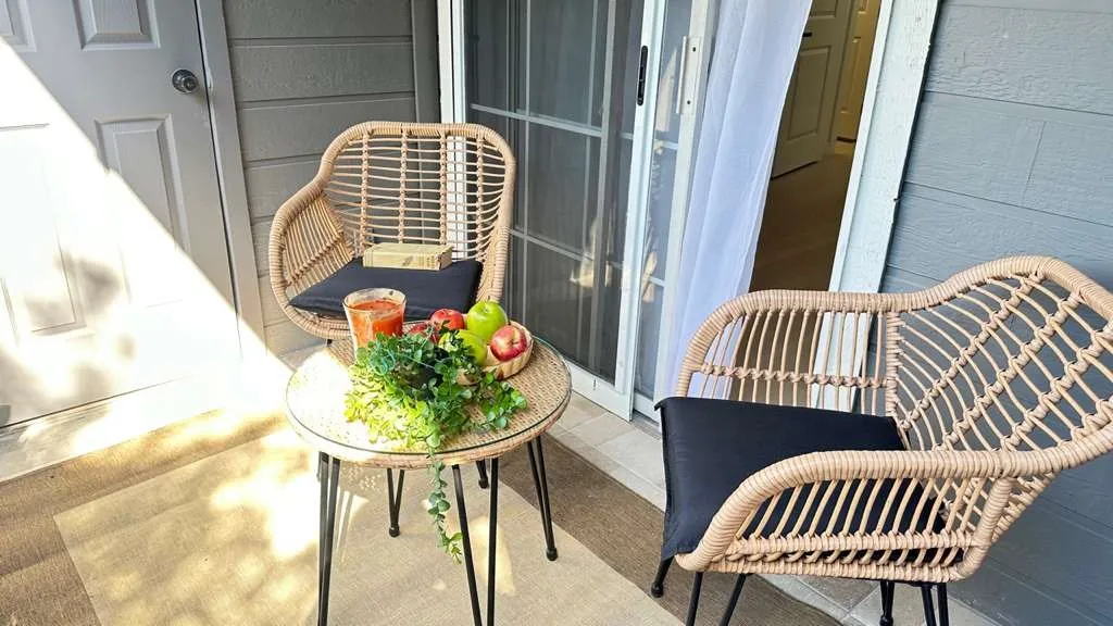 Condominium For Sale in Collin County , 18333 Roehampton Drive 322, Dallas, Texas 75252, 2 Bedroom, 1 Bathroom, Garage spaces, 737 Sqft, built in 1985, mls#21408640, Real Estate Agent in Dallas, Homes For Sale in Collin county, Homes For Sale in Dallas, Realtor in Dallas Texas, Real Estate Brokerage Independent Realty Texas, Luminita Cordes Realtor