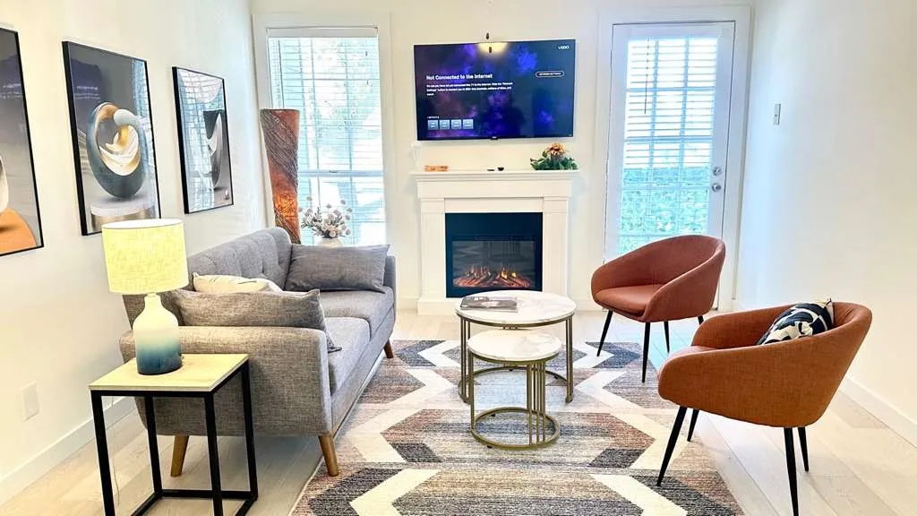 Condominium For Sale in Collin County , 18333 Roehampton Drive 322, Dallas, Texas 75252, 2 Bedroom, 1 Bathroom, Garage spaces, 737 Sqft, built in 1985, mls#21408640, Real Estate Agent in Dallas, Homes For Sale in Collin county, Homes For Sale in Dallas, Realtor in Dallas Texas, Real Estate Brokerage Independent Realty Texas, Luminita Cordes Realtor