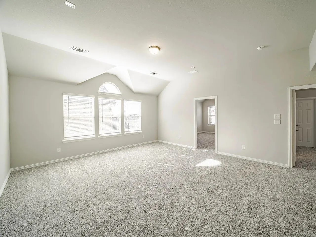 Single Family Residence For Rent in Collin County , 3420 Cotton Mill Road, Celina, Texas 75009, 5 Bedroom, 4 Bathroom, 2 Garage spaces, 3,784 Sqft, built in 2021, mls#21408647, Real Estate Agent in Celina, Homes For Rent in Collin county, Homes For Rent in Celina, Realtor in Celina Texas, Real Estate Brokerage Independent Realty Texas, Luminita Cordes Realtor