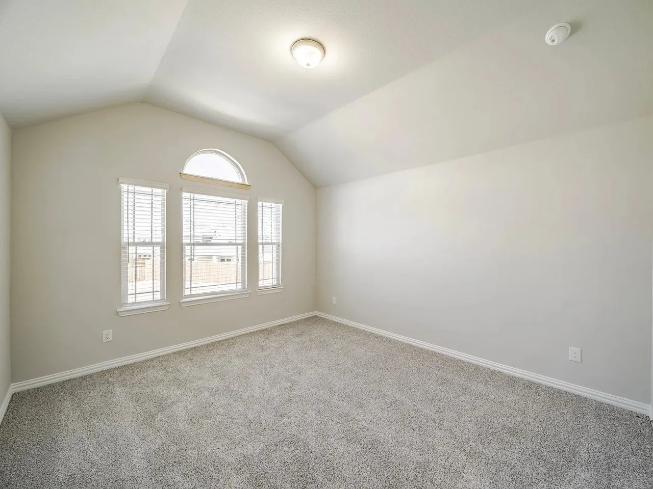 Single Family Residence For Rent in Collin County , 3420 Cotton Mill Road, Celina, Texas 75009, 5 Bedroom, 4 Bathroom, 2 Garage spaces, 3,784 Sqft, built in 2021, mls#21408647, Real Estate Agent in Celina, Homes For Rent in Collin county, Homes For Rent in Celina, Realtor in Celina Texas, Real Estate Brokerage Independent Realty Texas, Luminita Cordes Realtor