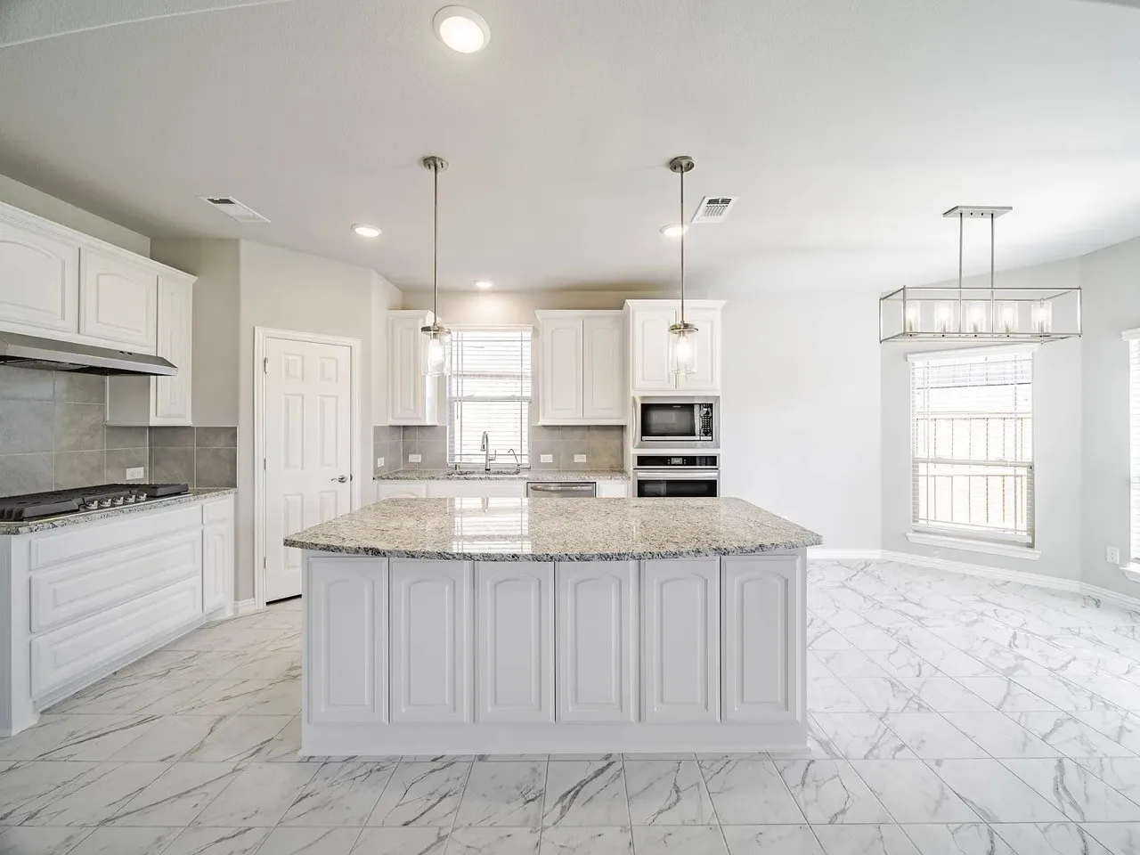Single Family Residence For Rent in Collin County , 3420 Cotton Mill Road, Celina, Texas 75009, 5 Bedroom, 4 Bathroom, 2 Garage spaces, 3,784 Sqft, built in 2021, mls#21408647, Real Estate Agent in Celina, Homes For Rent in Collin county, Homes For Rent in Celina, Realtor in Celina Texas, Real Estate Brokerage Independent Realty Texas, Luminita Cordes Realtor