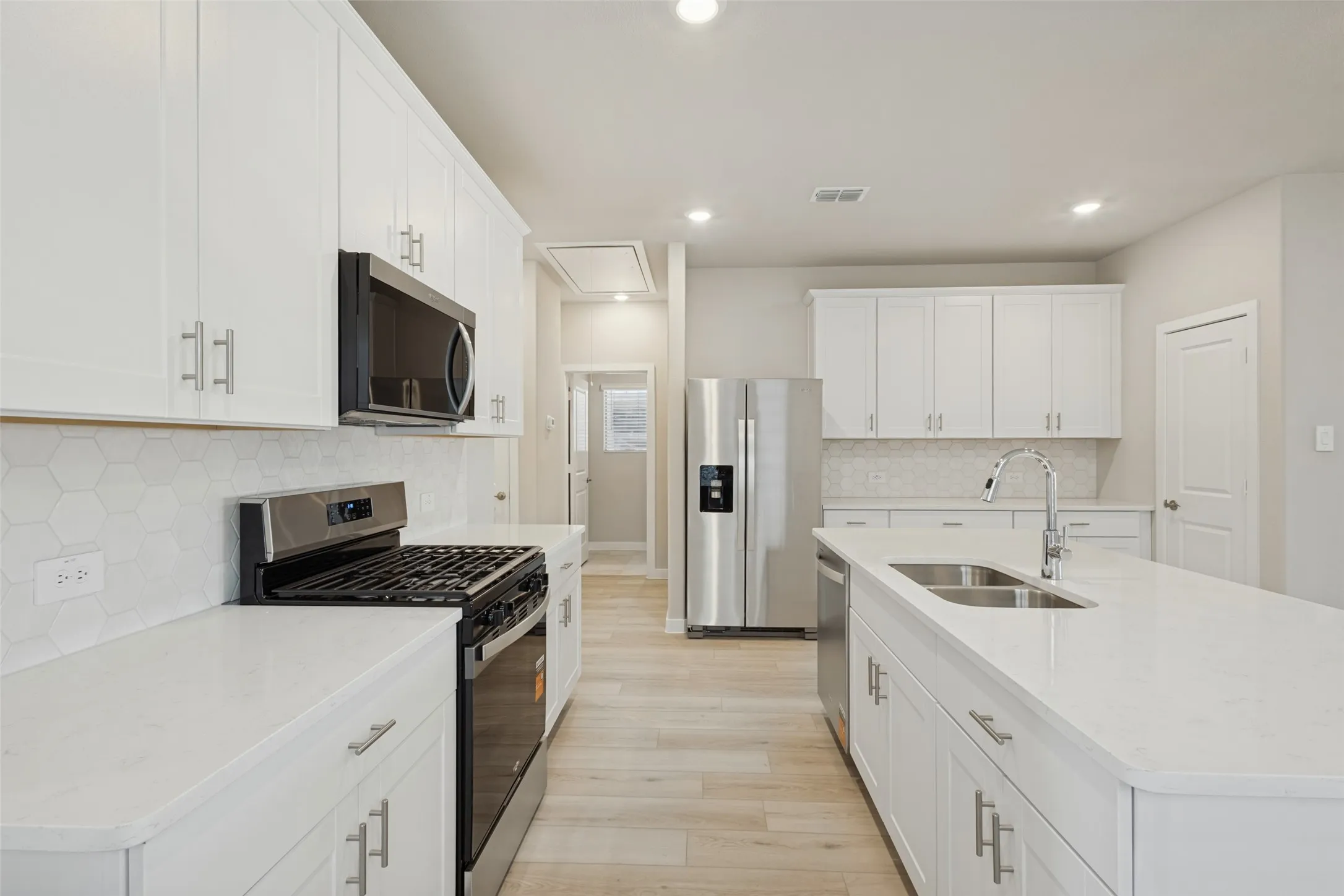 Single Family Residence For Rent in Collin County , 122 Winchester Hill Lane, Princeton, Texas 75407, 3 Bedroom, 2 Bathroom, 2 Garage spaces, 1,498 Sqft, built in 2026, mls#21408312, Real Estate Agent in Princeton, Homes For Rent in Collin county, Homes For Rent in Princeton, Realtor in Princeton Texas, Real Estate Brokerage Independent Realty Texas, Luminita Cordes Realtor