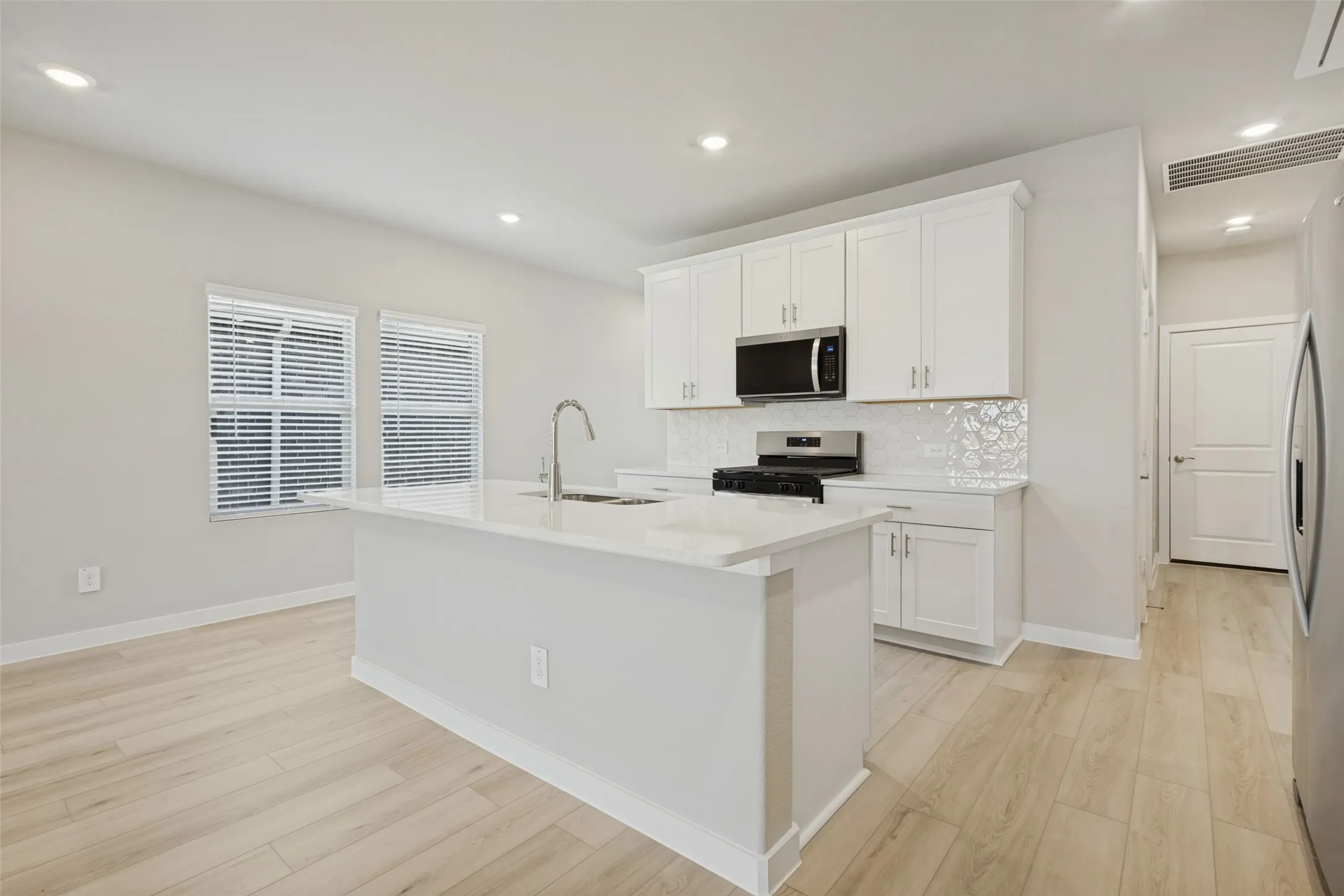 Single Family Residence For Rent in Collin County , 122 Winchester Hill Lane, Princeton, Texas 75407, 3 Bedroom, 2 Bathroom, 2 Garage spaces, 1,498 Sqft, built in 2026, mls#21408312, Real Estate Agent in Princeton, Homes For Rent in Collin county, Homes For Rent in Princeton, Realtor in Princeton Texas, Real Estate Brokerage Independent Realty Texas, Luminita Cordes Realtor