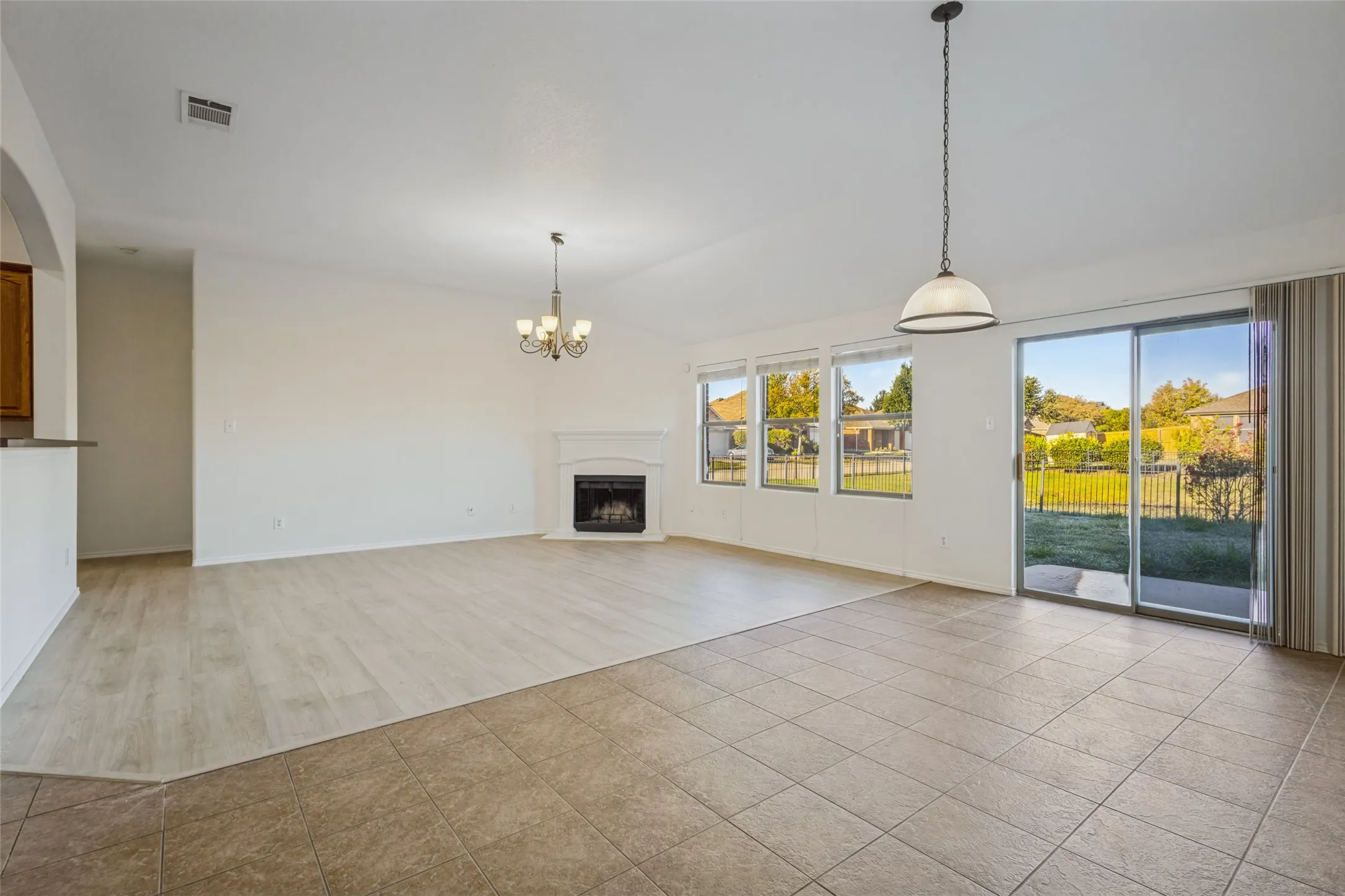 Single Family Residence For Rent in Denton County , 1120 Oakbrook Street, Prosper, Texas 75078, 4 Bedroom, 2 Bathroom, 2 Garage spaces, 2,338 Sqft, built in 2007, mls#21352004, Real Estate Agent in Prosper, Homes For Rent in Denton county, Homes For Rent in Prosper, Realtor in Prosper Texas, Real Estate Brokerage Independent Realty Texas, Luminita Cordes Realtor