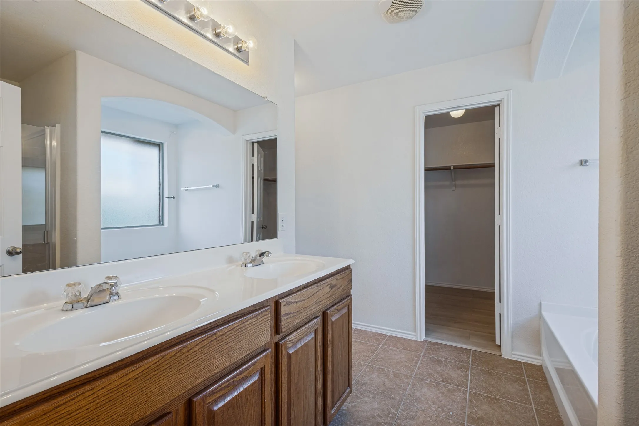 Single Family Residence For Rent in Denton County , 1120 Oakbrook Street, Prosper, Texas 75078, 4 Bedroom, 2 Bathroom, 2 Garage spaces, 2,338 Sqft, built in 2007, mls#21352004, Real Estate Agent in Prosper, Homes For Rent in Denton county, Homes For Rent in Prosper, Realtor in Prosper Texas, Real Estate Brokerage Independent Realty Texas, Luminita Cordes Realtor