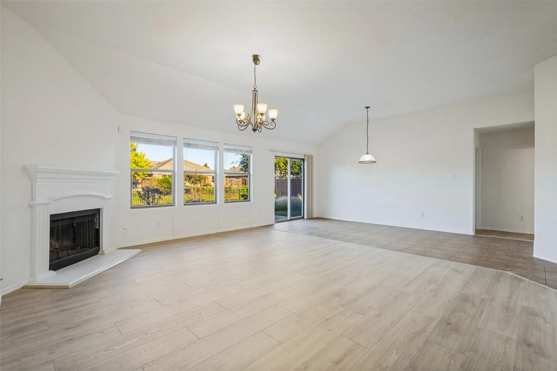 Single Family Residence For Rent in Denton County , 1120 Oakbrook Street, Prosper, Texas 75078, 4 Bedroom, 2 Bathroom, 2 Garage spaces, 2,338 Sqft, built in 2007, mls#21352004, Real Estate Agent in Prosper, Homes For Rent in Denton county, Homes For Rent in Prosper, Realtor in Prosper Texas, Real Estate Brokerage Independent Realty Texas, Luminita Cordes Realtor