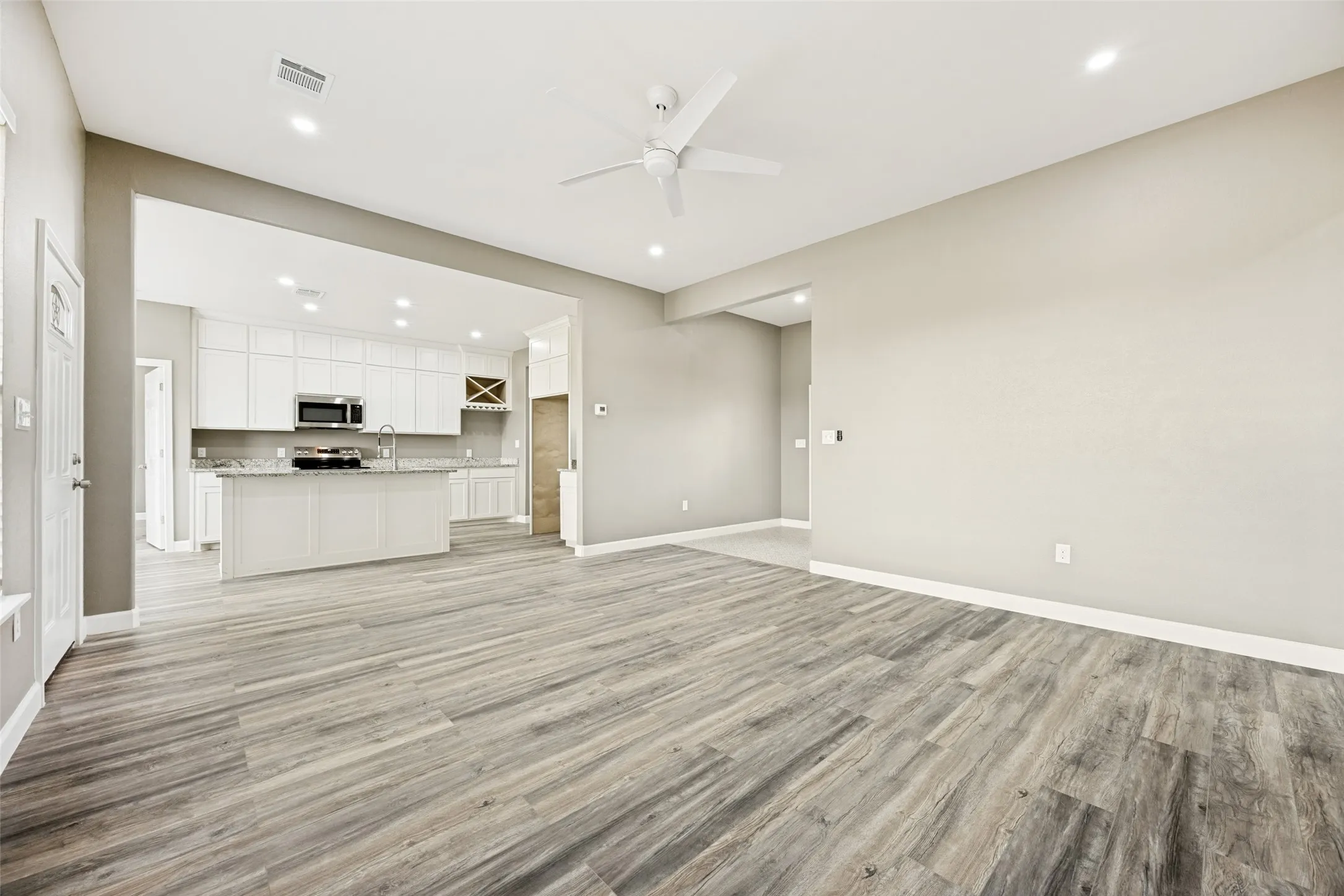 Single Family Residence For Sale in Hunt County , 3712 County Road 1102, Celeste, Texas 75423, 4 Bedroom, 2 Bathroom, 2 Garage spaces, 1,725 Sqft, built in 2024, mls#21408655, Real Estate Agent in Celeste, Homes For Sale in Hunt county, Homes For Sale in Celeste, Realtor in Celeste Texas, Real Estate Brokerage Independent Realty Texas, Luminita Cordes Realtor
