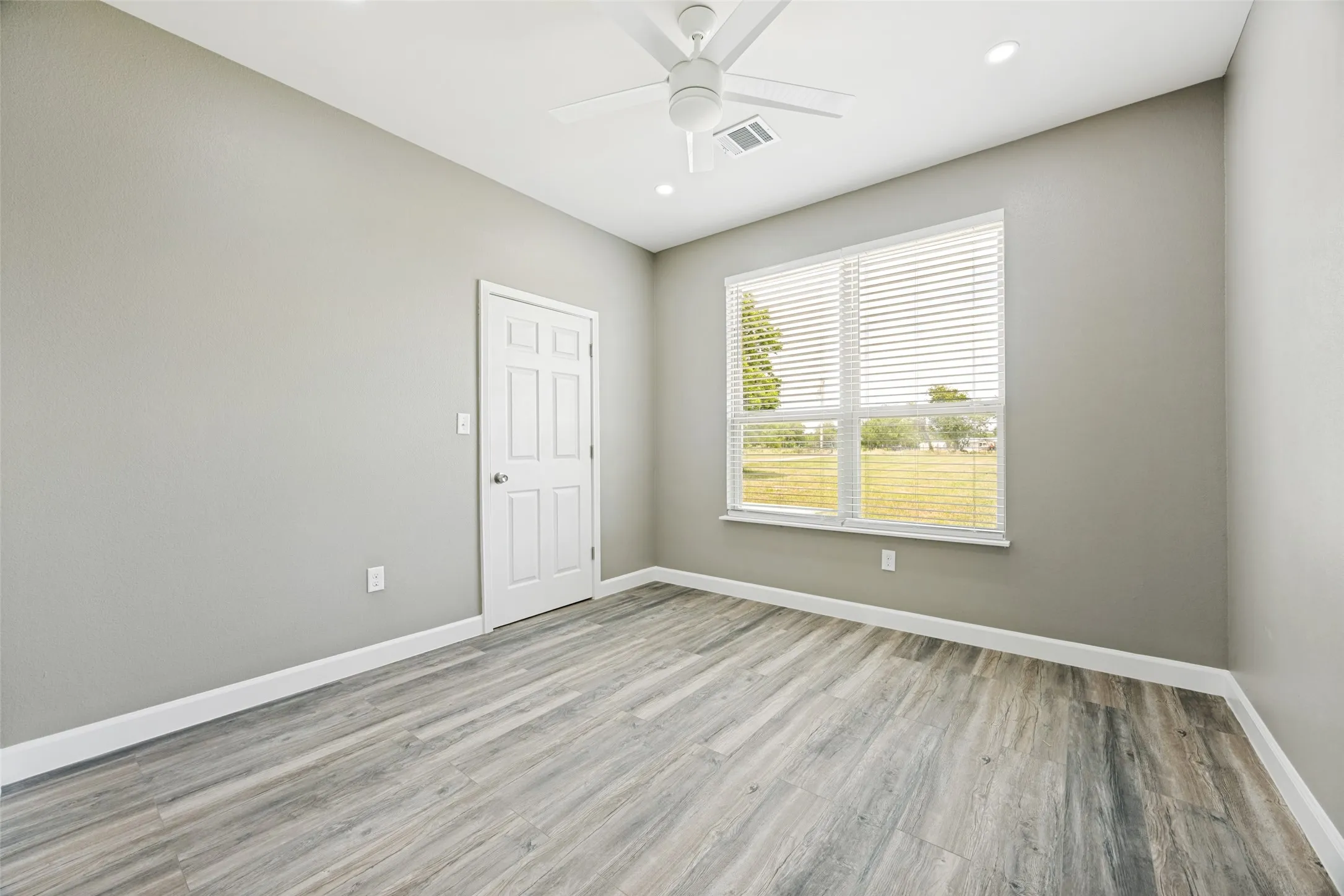 Single Family Residence For Sale in Hunt County , 3712 County Road 1102, Celeste, Texas 75423, 4 Bedroom, 2 Bathroom, 2 Garage spaces, 1,725 Sqft, built in 2024, mls#21408655, Real Estate Agent in Celeste, Homes For Sale in Hunt county, Homes For Sale in Celeste, Realtor in Celeste Texas, Real Estate Brokerage Independent Realty Texas, Luminita Cordes Realtor