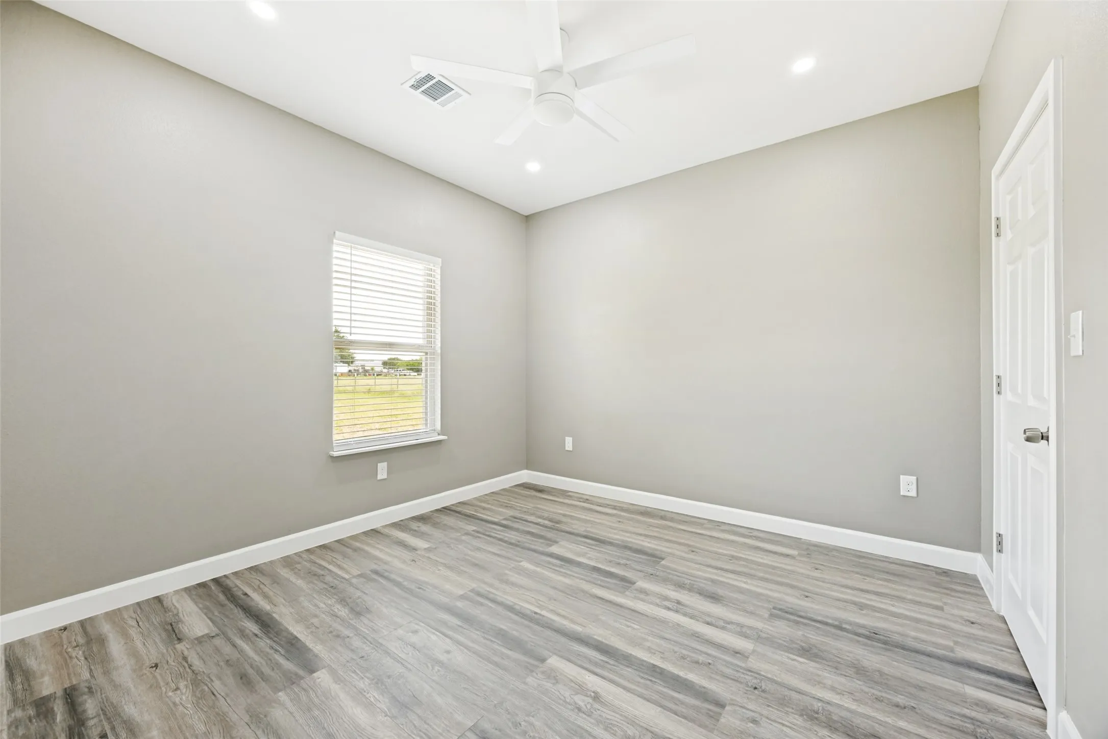 Single Family Residence For Sale in Hunt County , 3712 County Road 1102, Celeste, Texas 75423, 4 Bedroom, 2 Bathroom, 2 Garage spaces, 1,725 Sqft, built in 2024, mls#21408655, Real Estate Agent in Celeste, Homes For Sale in Hunt county, Homes For Sale in Celeste, Realtor in Celeste Texas, Real Estate Brokerage Independent Realty Texas, Luminita Cordes Realtor