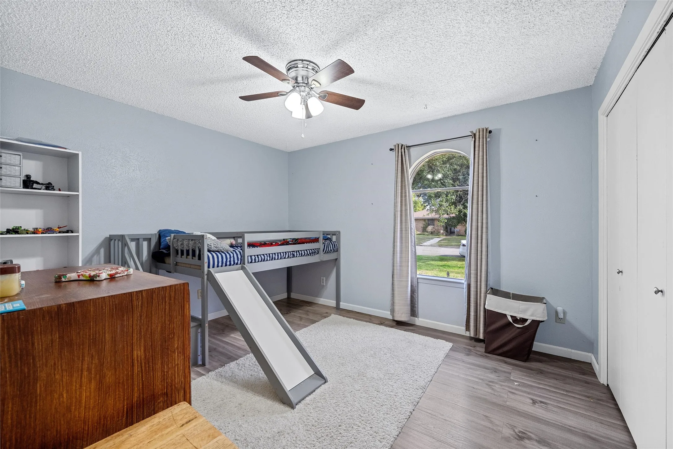 Single Family Residence For Rent in Mc Lennan County , 129 Texas Avenue, Hewitt, Texas 76643, 4 Bedroom, 2 Bathroom, Garage spaces, 2,148 Sqft, built in 1976, mls#21408653, Real Estate Agent in Hewitt, Homes For Rent in Mc Lennan county, Homes For Rent in Hewitt, Realtor in Hewitt Texas, Real Estate Brokerage Independent Realty Texas, Luminita Cordes Realtor