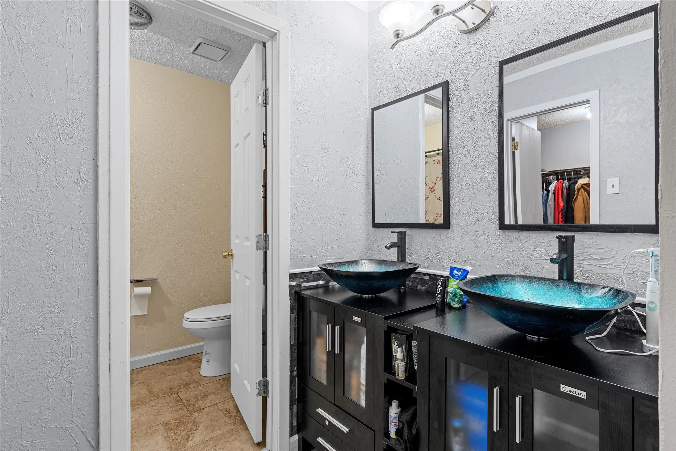 Single Family Residence For Rent in Mc Lennan County , 129 Texas Avenue, Hewitt, Texas 76643, 4 Bedroom, 2 Bathroom, Garage spaces, 2,148 Sqft, built in 1976, mls#21408653, Real Estate Agent in Hewitt, Homes For Rent in Mc Lennan county, Homes For Rent in Hewitt, Realtor in Hewitt Texas, Real Estate Brokerage Independent Realty Texas, Luminita Cordes Realtor