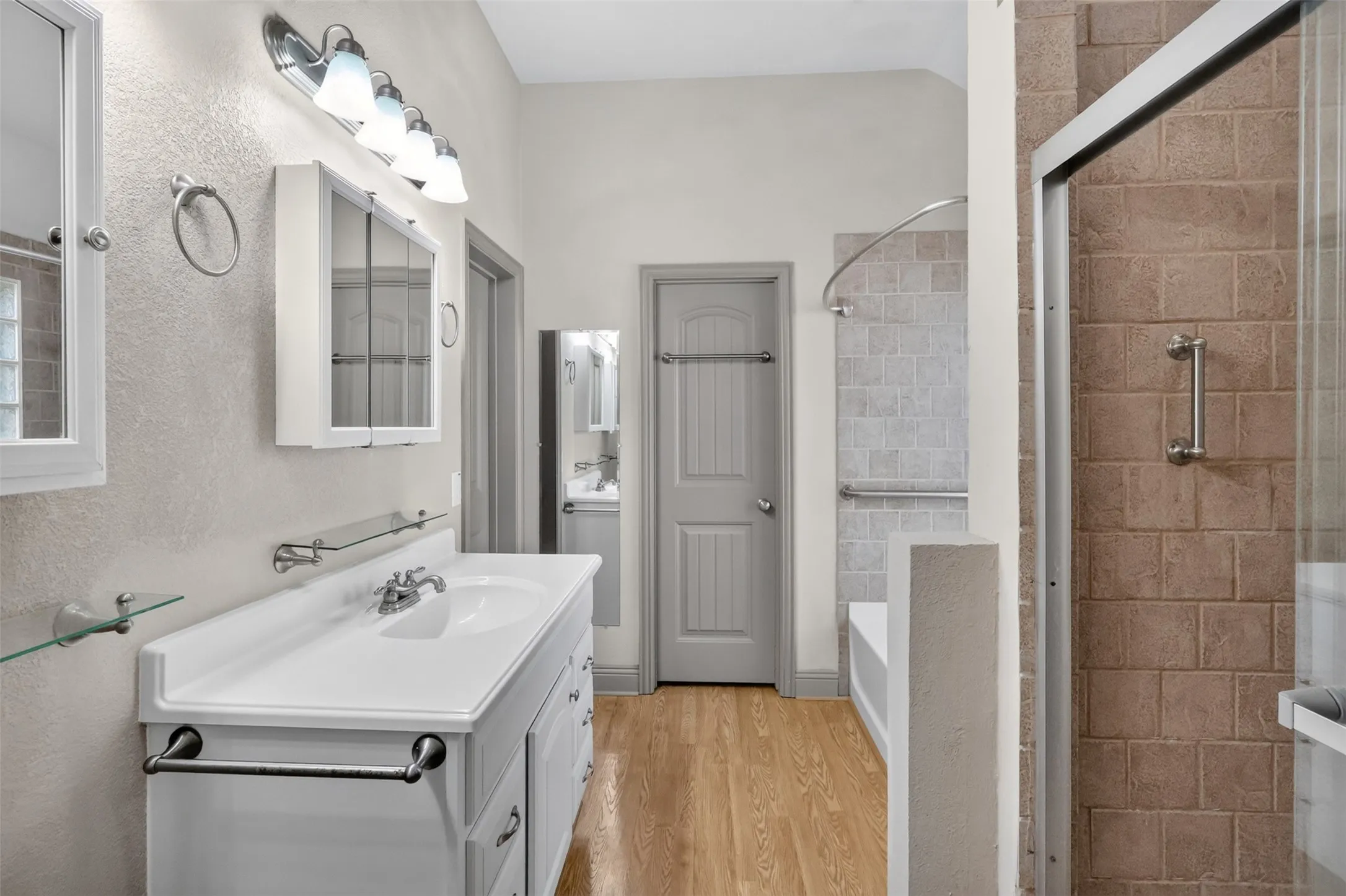 PRIMARY BATHROOM VANITY