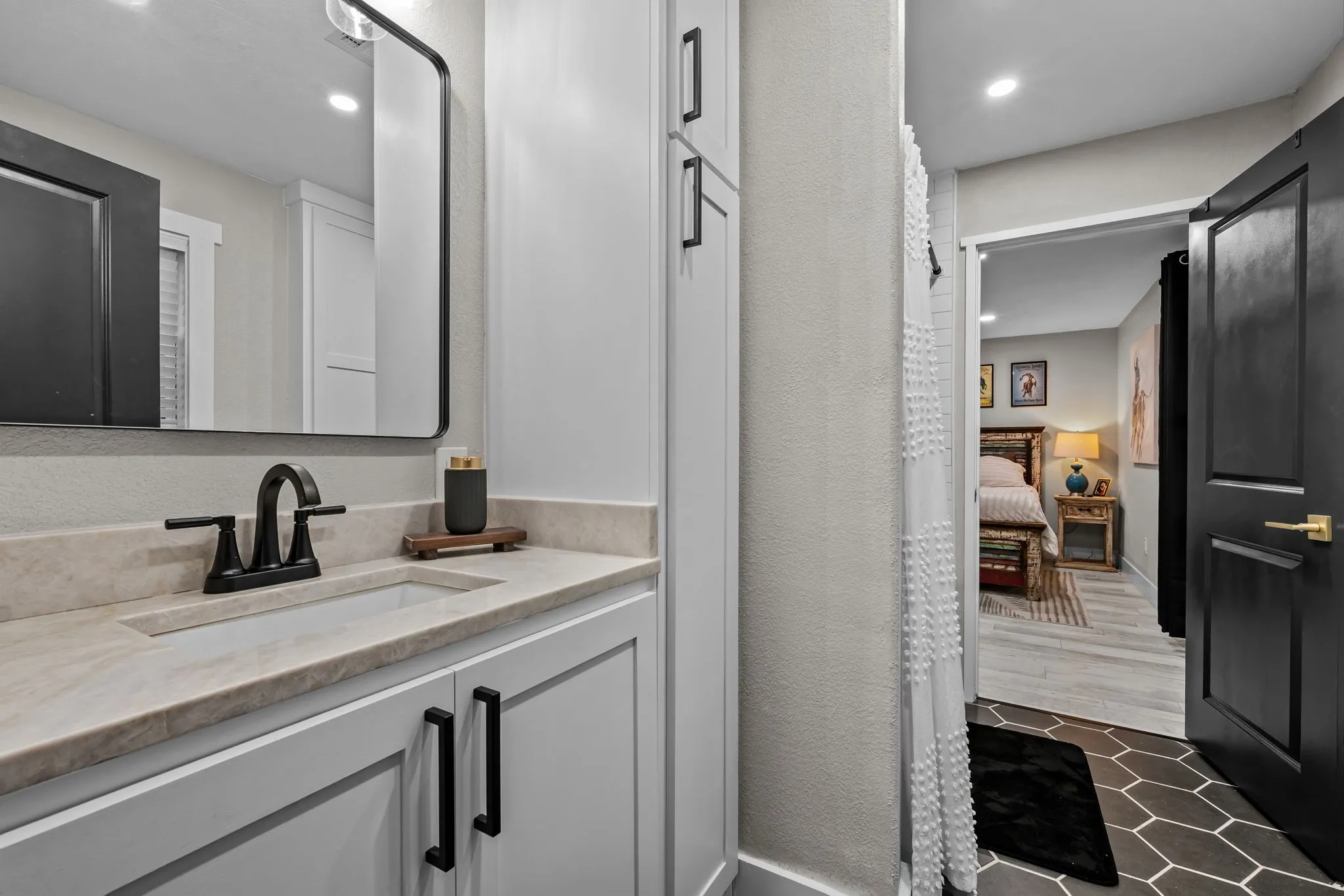 Single Family Residence For Sale in Hood County , 6101 Wild Cat Knob Road, Tolar, Texas 76476, 4 Bedroom, 3 Bathroom, 2 Garage spaces, 3,151 Sqft, built in 1969, mls#21408644, Real Estate Agent in Tolar, Homes For Sale in Hood county, Homes For Sale in Tolar, Realtor in Tolar Texas, Real Estate Brokerage Independent Realty Texas, Luminita Cordes Realtor
