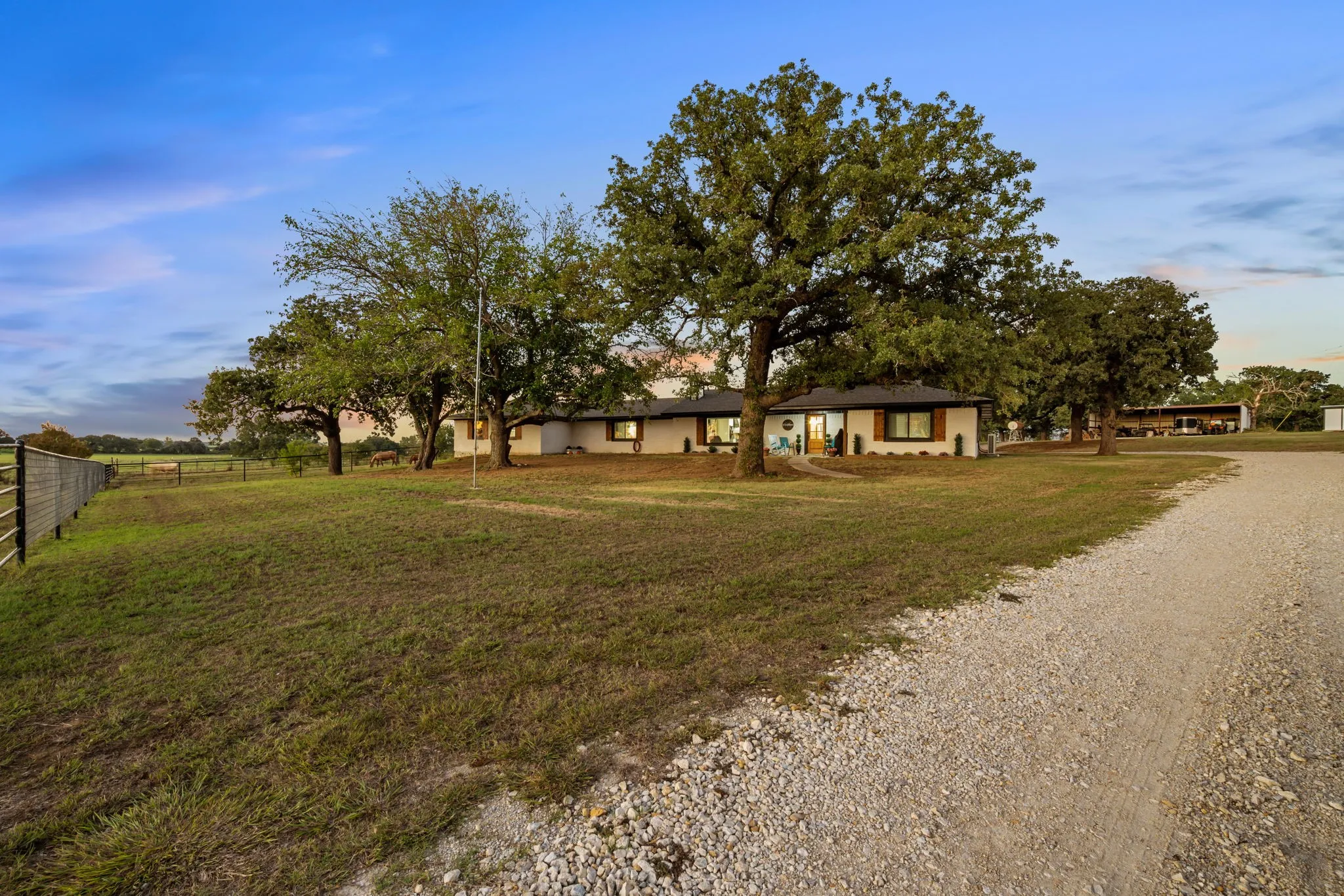 Single Family Residence For Sale in Hood County , 6101 Wild Cat Knob Road, Tolar, Texas 76476, 4 Bedroom, 3 Bathroom, 2 Garage spaces, 3,151 Sqft, built in 1969, mls#21408644, Real Estate Agent in Tolar, Homes For Sale in Hood county, Homes For Sale in Tolar, Realtor in Tolar Texas, Real Estate Brokerage Independent Realty Texas, Luminita Cordes Realtor