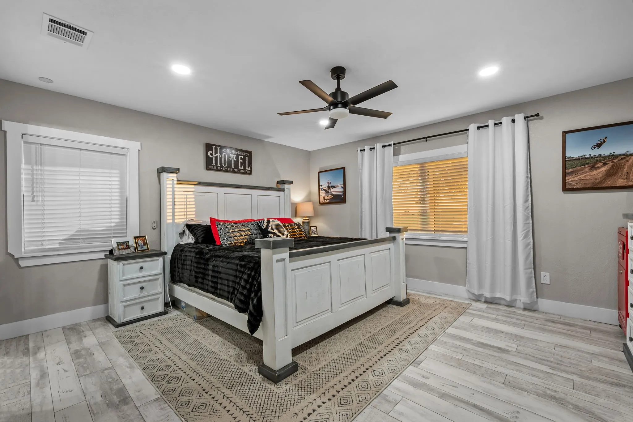 Single Family Residence For Sale in Hood County , 6101 Wild Cat Knob Road, Tolar, Texas 76476, 4 Bedroom, 3 Bathroom, 2 Garage spaces, 3,151 Sqft, built in 1969, mls#21408644, Real Estate Agent in Tolar, Homes For Sale in Hood county, Homes For Sale in Tolar, Realtor in Tolar Texas, Real Estate Brokerage Independent Realty Texas, Luminita Cordes Realtor
