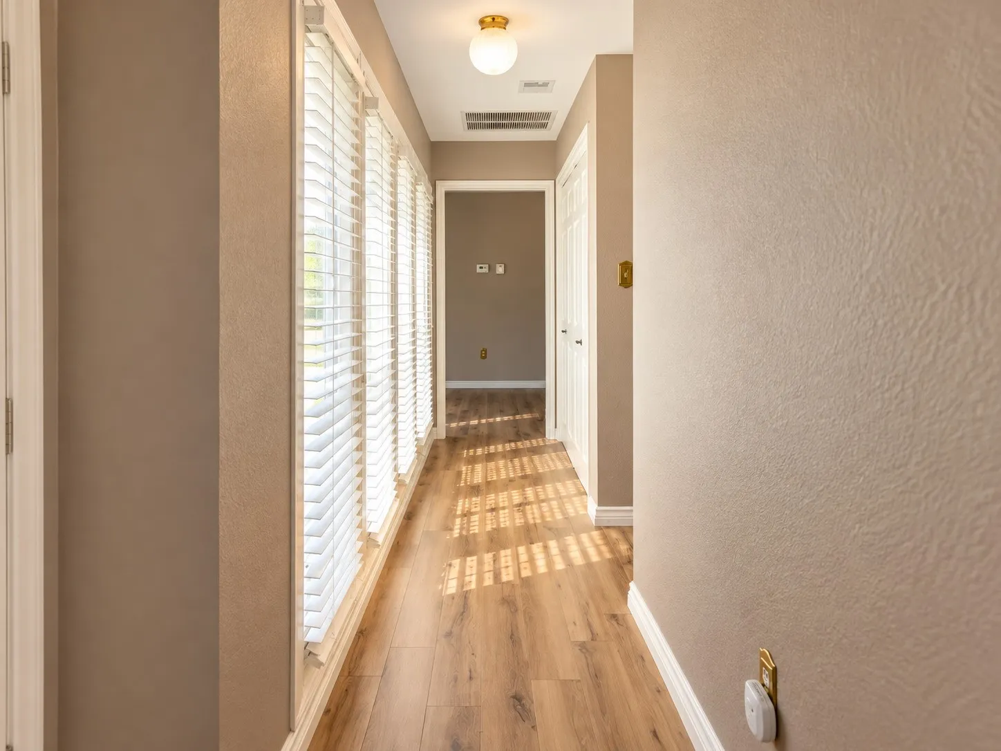 Single Family Residence For Rent in Collin County , 8560 County Road 513, Anna, Texas 75409, 5 Bedroom, 6 Bathroom, Garage spaces, 3,585 Sqft, built in 1983, mls#21408631, Real Estate Agent in Anna, Homes For Rent in Collin county, Homes For Rent in Anna, Realtor in Anna Texas, Real Estate Brokerage Independent Realty Texas, Luminita Cordes Realtor