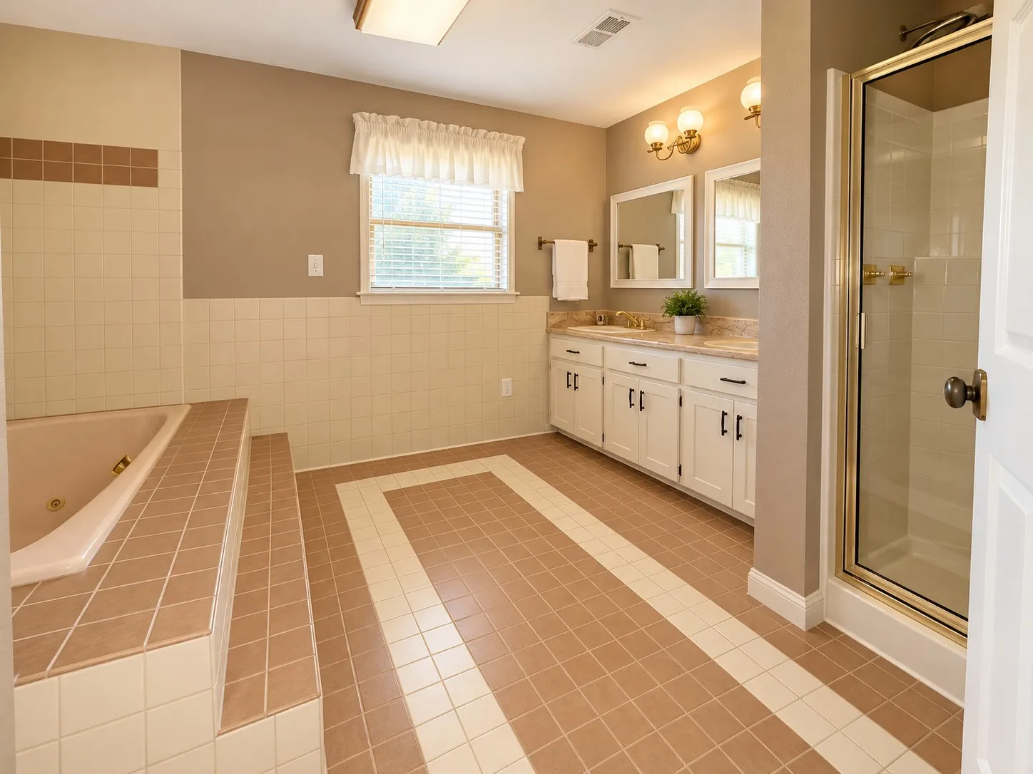Single Family Residence For Rent in Collin County , 8560 County Road 513, Anna, Texas 75409, 5 Bedroom, 6 Bathroom, Garage spaces, 3,585 Sqft, built in 1983, mls#21408631, Real Estate Agent in Anna, Homes For Rent in Collin county, Homes For Rent in Anna, Realtor in Anna Texas, Real Estate Brokerage Independent Realty Texas, Luminita Cordes Realtor