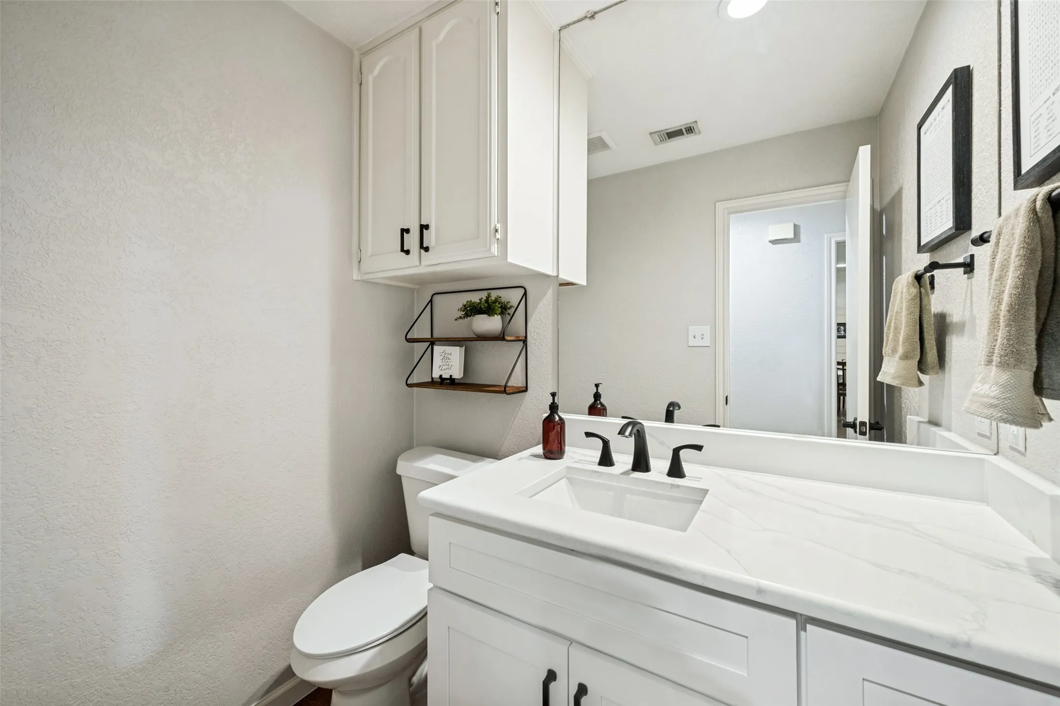 Powder Bath with Quartz Countertop