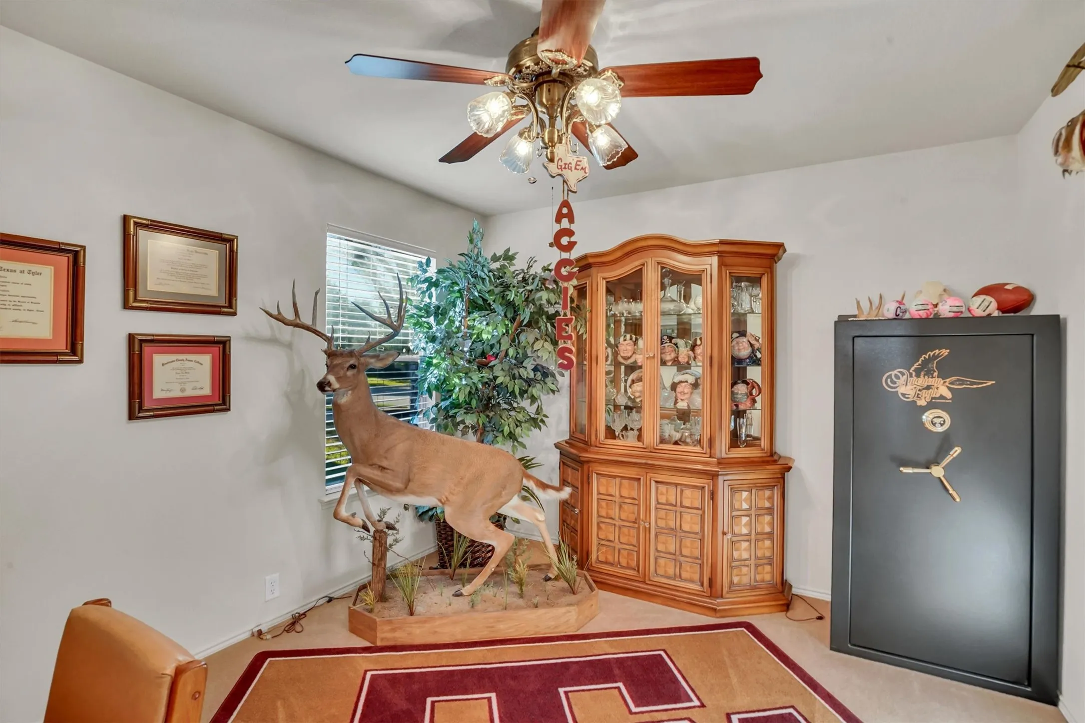 Single Family Residence For Sale in Ellis County , 102 Running Deer Lane, Waxahachie, Texas 75165, 3 Bedroom, 2 Bathroom, 2 Garage spaces, 1,746 Sqft, built in 2005, mls#21405953, Real Estate Agent in Waxahachie, Homes For Sale in Ellis county, Homes For Sale in Waxahachie, Realtor in Waxahachie Texas, Real Estate Brokerage Independent Realty Texas, Luminita Cordes Realtor