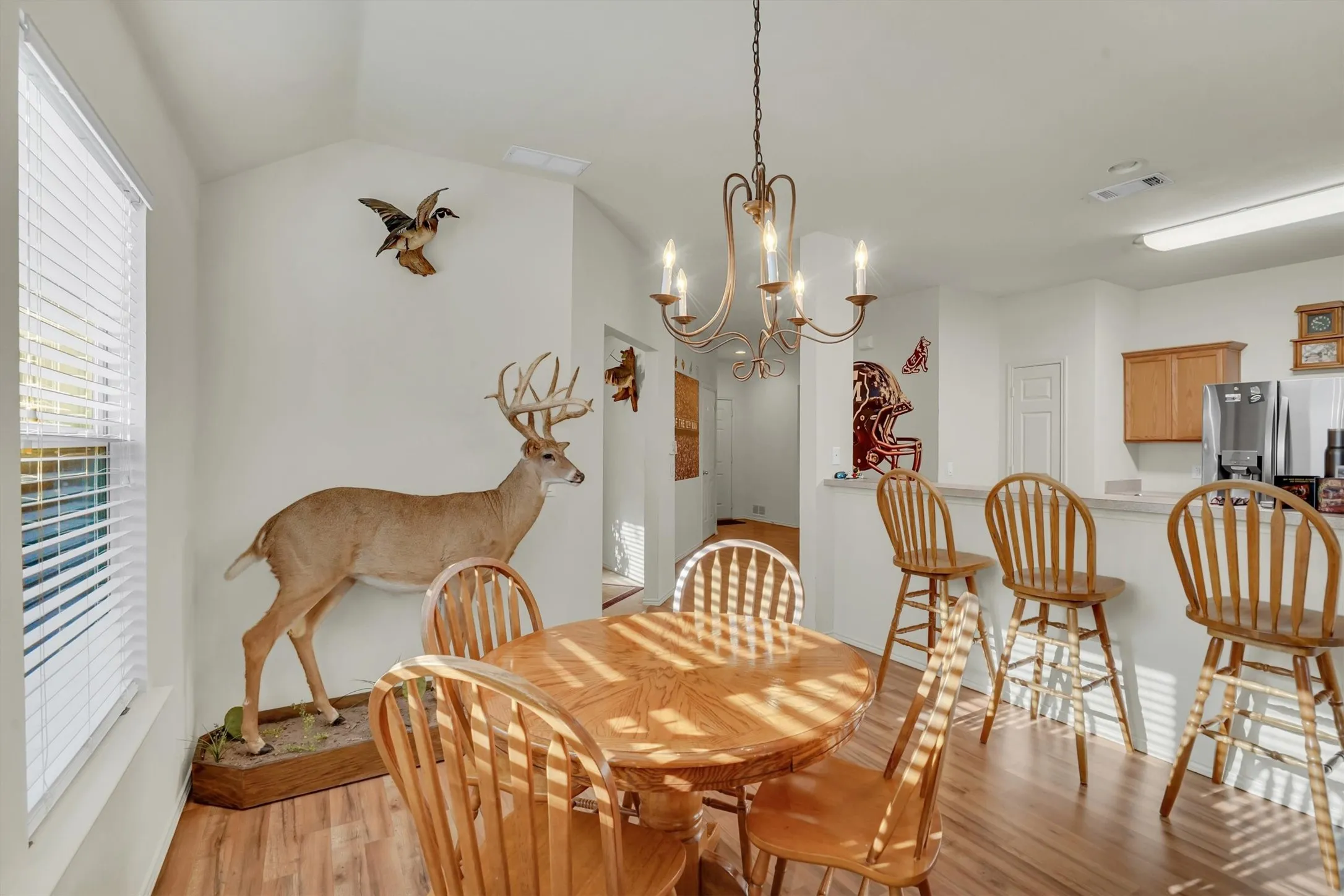 Single Family Residence For Sale in Ellis County , 102 Running Deer Lane, Waxahachie, Texas 75165, 3 Bedroom, 2 Bathroom, 2 Garage spaces, 1,746 Sqft, built in 2005, mls#21405953, Real Estate Agent in Waxahachie, Homes For Sale in Ellis county, Homes For Sale in Waxahachie, Realtor in Waxahachie Texas, Real Estate Brokerage Independent Realty Texas, Luminita Cordes Realtor