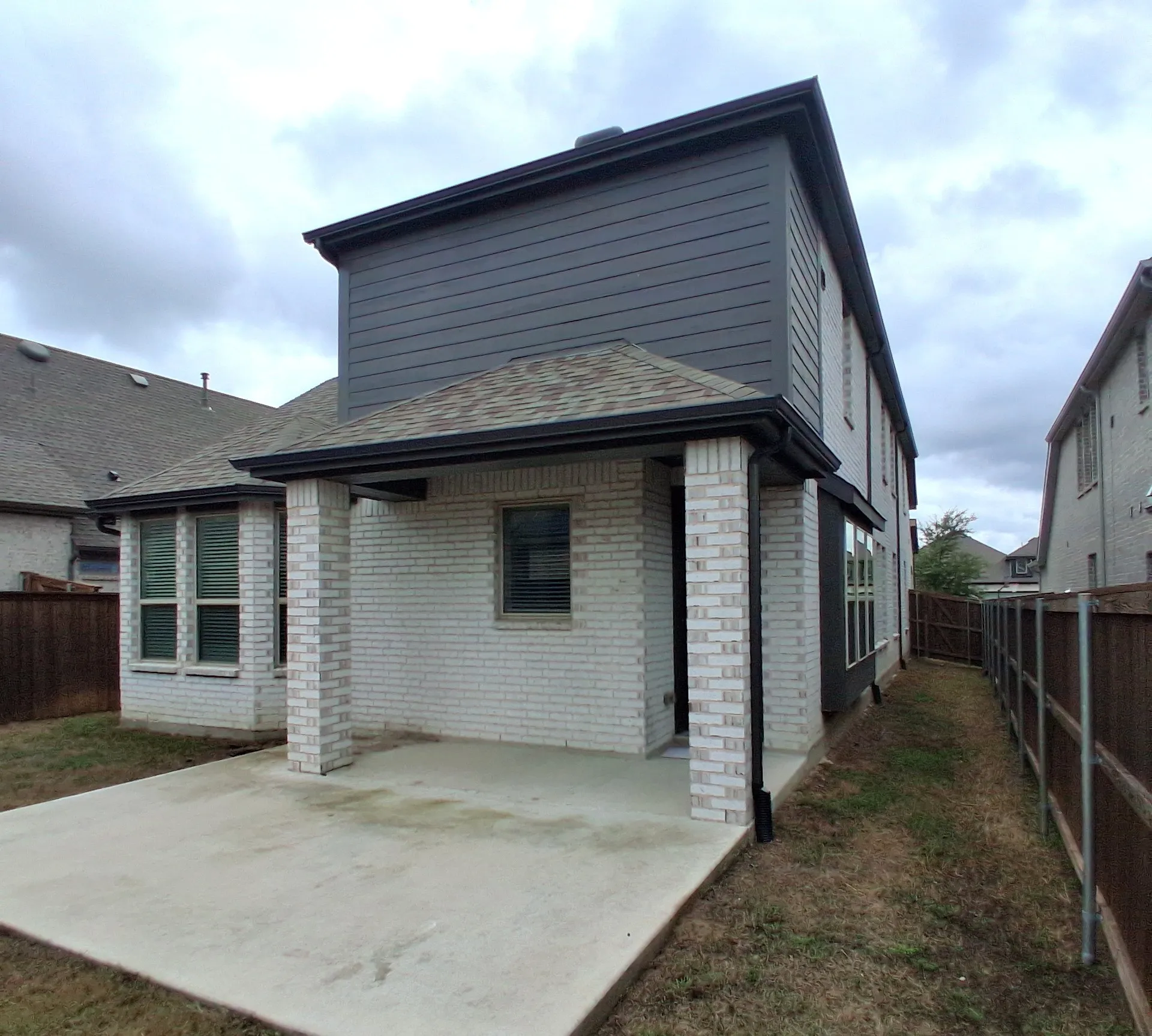 Single Family Residence For Sale in Rockwall County , 3023 Wind Knot Way, Royse City, Texas 75189, 3 Bedroom, 3 Bathroom, 2 Garage spaces, 2,650 Sqft, built in 2021, mls#21405829, Real Estate Agent in Royse City, Homes For Sale in Rockwall county, Homes For Sale in Royse City, Realtor in Royse City Texas, Real Estate Brokerage Independent Realty Texas, Luminita Cordes Realtor