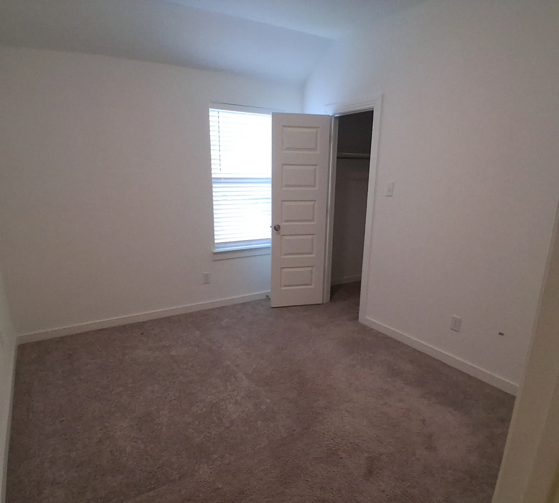 Single Family Residence For Sale in Rockwall County , 3023 Wind Knot Way, Royse City, Texas 75189, 3 Bedroom, 3 Bathroom, 2 Garage spaces, 2,650 Sqft, built in 2021, mls#21405829, Real Estate Agent in Royse City, Homes For Sale in Rockwall county, Homes For Sale in Royse City, Realtor in Royse City Texas, Real Estate Brokerage Independent Realty Texas, Luminita Cordes Realtor