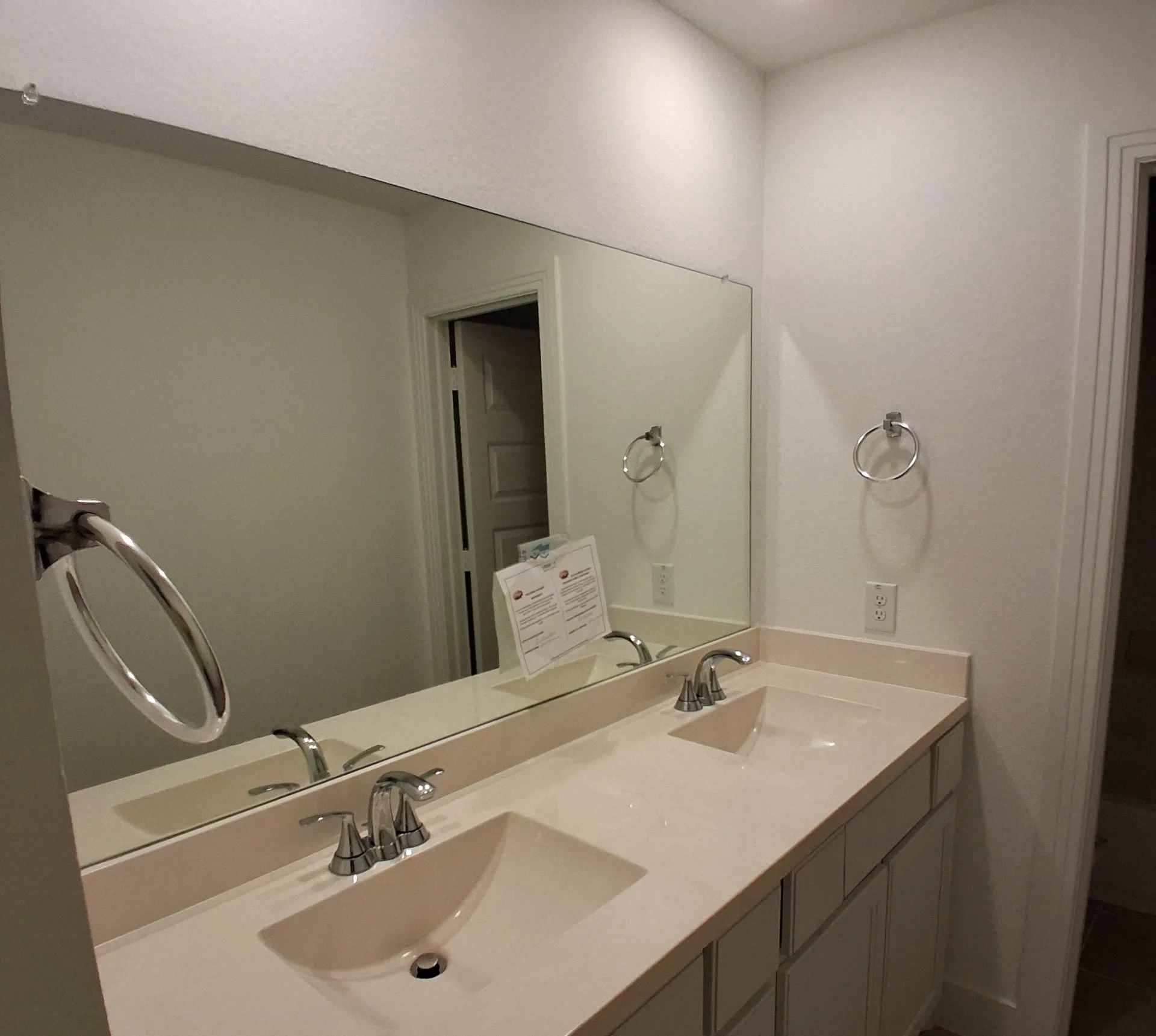 Single Family Residence For Sale in Rockwall County , 3023 Wind Knot Way, Royse City, Texas 75189, 3 Bedroom, 3 Bathroom, 2 Garage spaces, 2,650 Sqft, built in 2021, mls#21405829, Real Estate Agent in Royse City, Homes For Sale in Rockwall county, Homes For Sale in Royse City, Realtor in Royse City Texas, Real Estate Brokerage Independent Realty Texas, Luminita Cordes Realtor