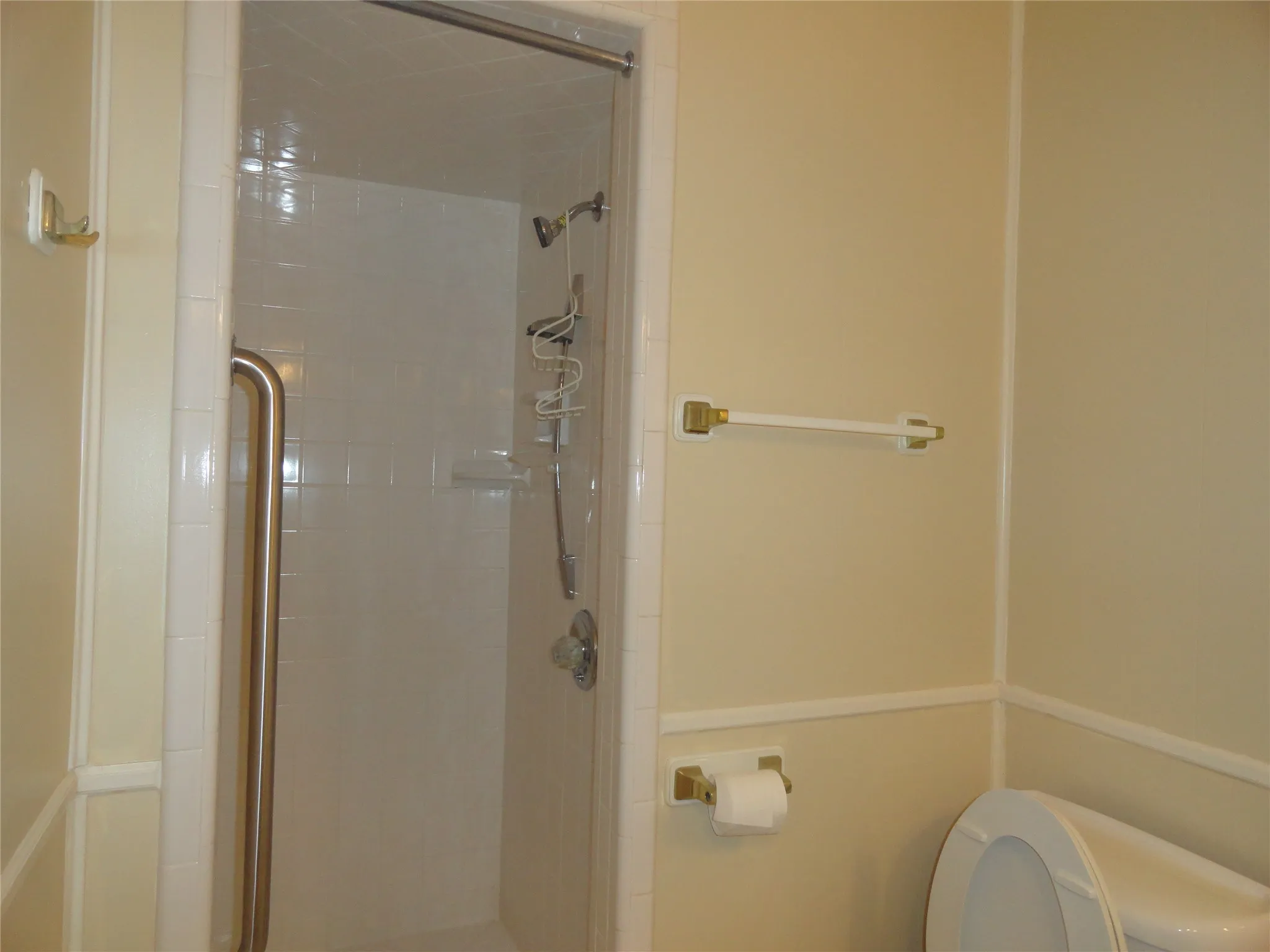 Single Family Residence For Rent in Dallas County , 1809 Santa Clara Court, Grand Prairie, Texas 75051, 4 Bedroom, 2 Bathroom, 2 Garage spaces, 1,524 Sqft, built in 1968, mls#21408661, Real Estate Agent in Grand Prairie, Homes For Rent in Dallas county, Homes For Rent in Grand Prairie, Realtor in Grand Prairie Texas, Real Estate Brokerage Independent Realty Texas, Luminita Cordes Realtor