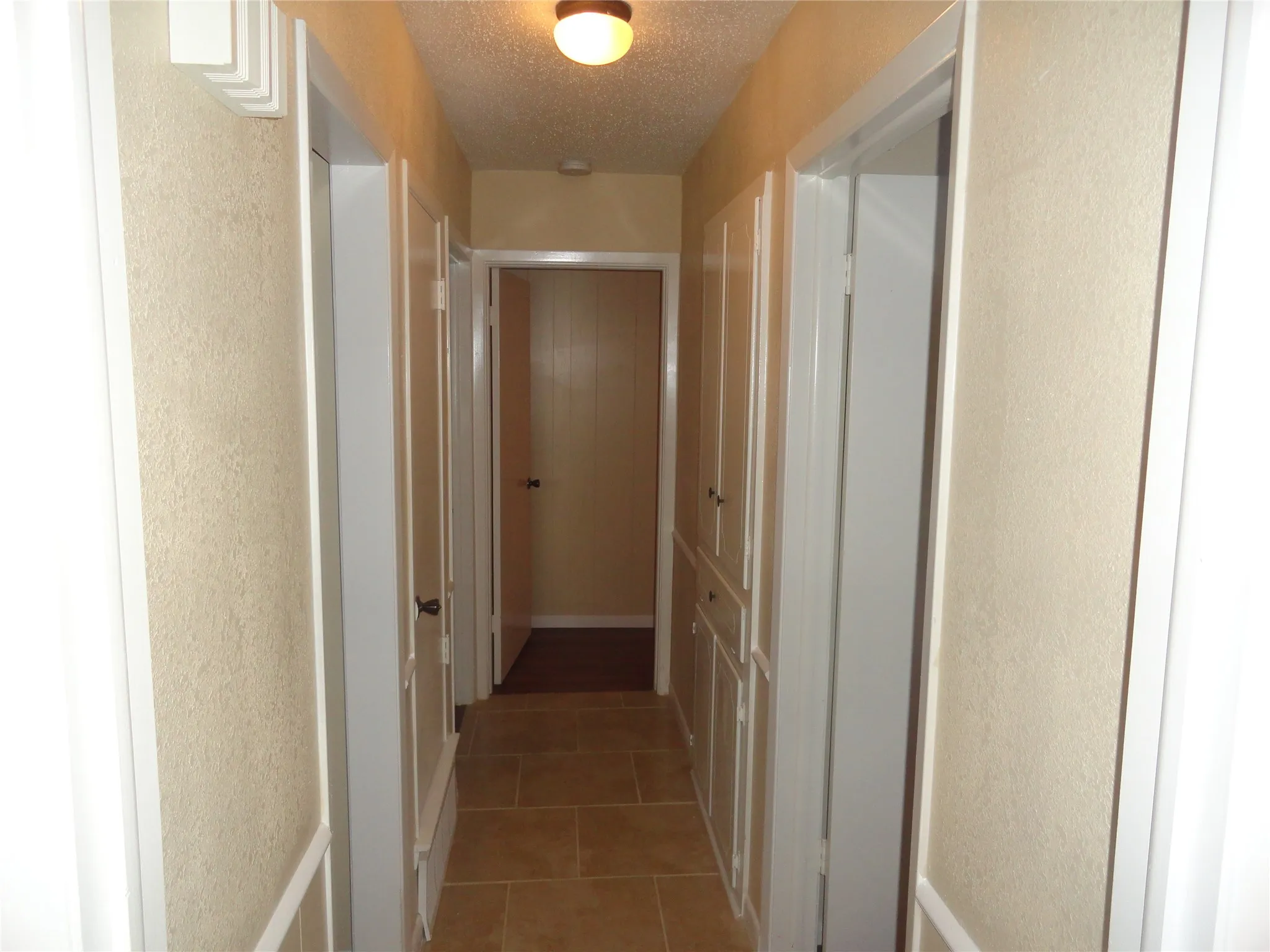 Single Family Residence For Rent in Dallas County , 1809 Santa Clara Court, Grand Prairie, Texas 75051, 4 Bedroom, 2 Bathroom, 2 Garage spaces, 1,524 Sqft, built in 1968, mls#21408661, Real Estate Agent in Grand Prairie, Homes For Rent in Dallas county, Homes For Rent in Grand Prairie, Realtor in Grand Prairie Texas, Real Estate Brokerage Independent Realty Texas, Luminita Cordes Realtor