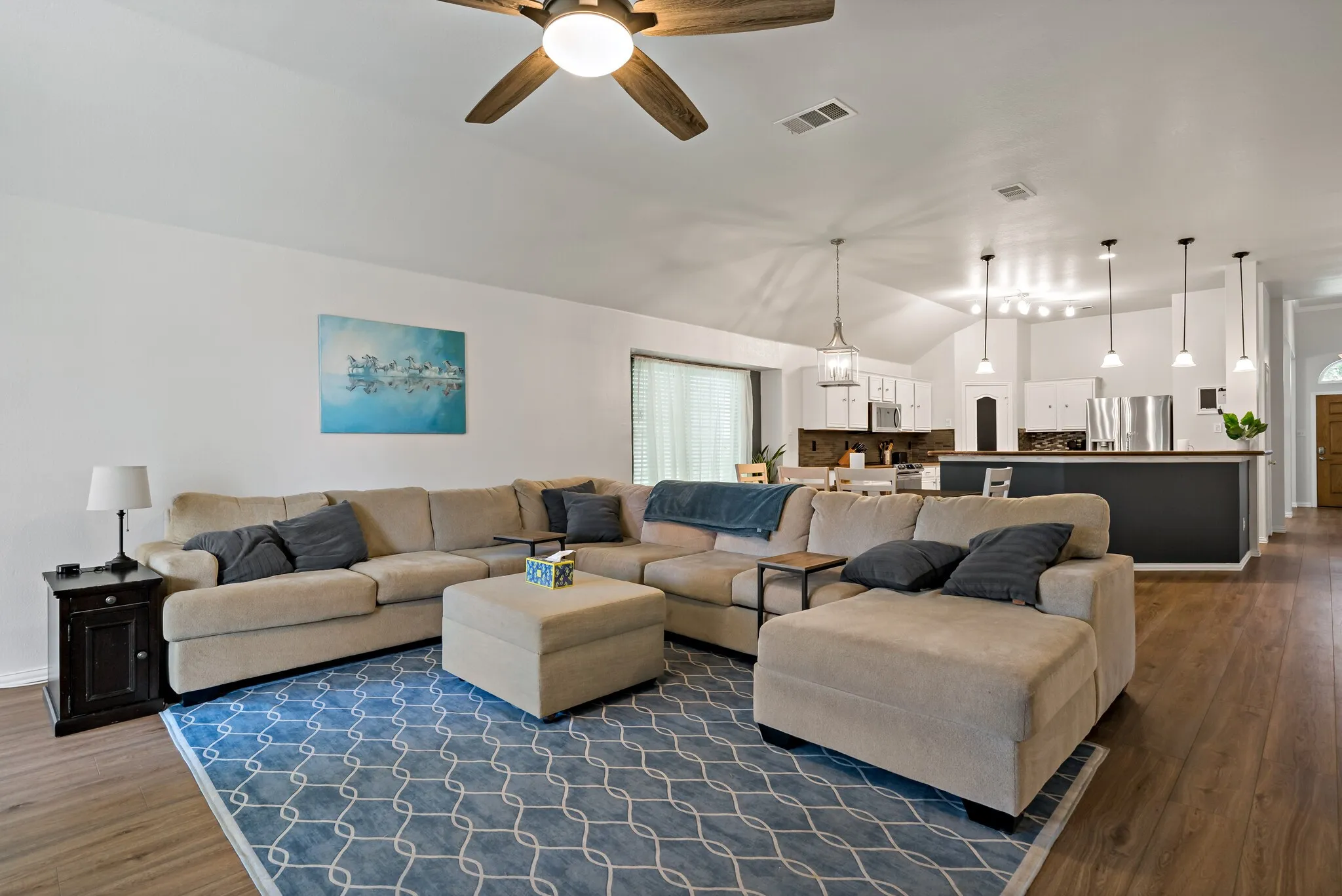 Single Family Residence For Sale in Denton County , 4408 Spanish Oak Circle, Corinth, Texas 76208, 4 Bedroom, 2 Bathroom, 2 Garage spaces, 2,231 Sqft, built in 1998, mls#21408588, Real Estate Agent in Corinth, Homes For Sale in Denton county, Homes For Sale in Corinth, Realtor in Corinth Texas, Real Estate Brokerage Independent Realty Texas, Luminita Cordes Realtor