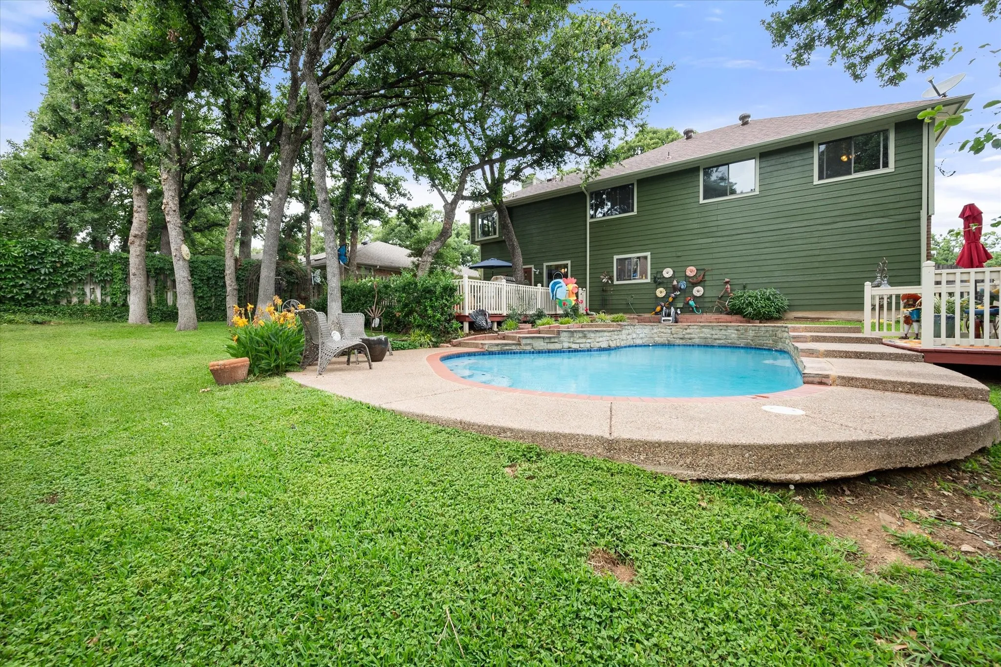 Single Family Residence For Sale in Tarrant County , 6616 Shorewood Drive, Arlington, Texas 76016, 4 Bedroom, 3 Bathroom, 2 Garage spaces, 2,098 Sqft, built in 1985, mls#21408586, Real Estate Agent in Arlington, Homes For Sale in Tarrant county, Homes For Sale in Arlington, Realtor in Arlington Texas, Real Estate Brokerage Independent Realty Texas, Luminita Cordes Realtor