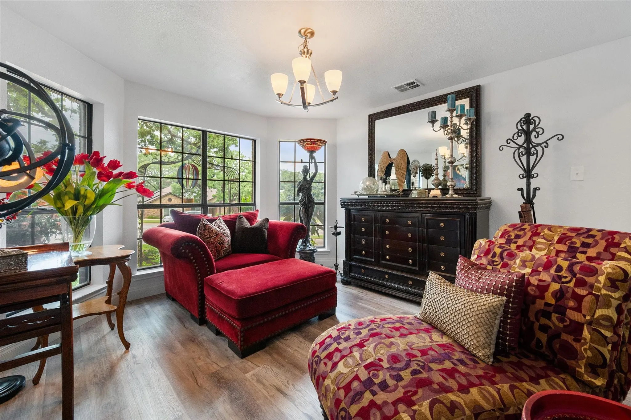 Single Family Residence For Sale in Tarrant County , 6616 Shorewood Drive, Arlington, Texas 76016, 4 Bedroom, 3 Bathroom, 2 Garage spaces, 2,098 Sqft, built in 1985, mls#21408586, Real Estate Agent in Arlington, Homes For Sale in Tarrant county, Homes For Sale in Arlington, Realtor in Arlington Texas, Real Estate Brokerage Independent Realty Texas, Luminita Cordes Realtor