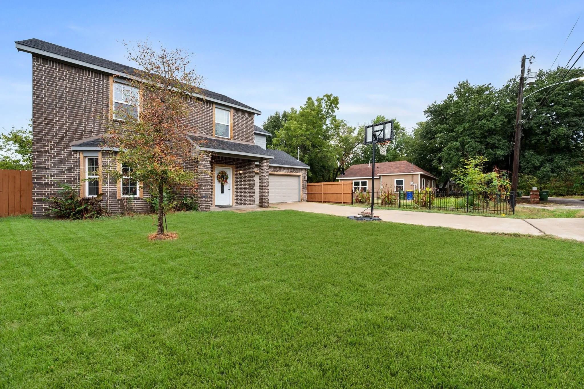 Single Family Residence For Sale in Dallas County , 407 Hitt Street, Seagoville, Texas 75159, 4 Bedroom, 3 Bathroom, 2 Garage spaces, 1,844 Sqft, built in 2022, mls#21408660, Real Estate Agent in Seagoville, Homes For Sale in Dallas county, Homes For Sale in Seagoville, Realtor in Seagoville Texas, Real Estate Brokerage Independent Realty Texas, Luminita Cordes Realtor