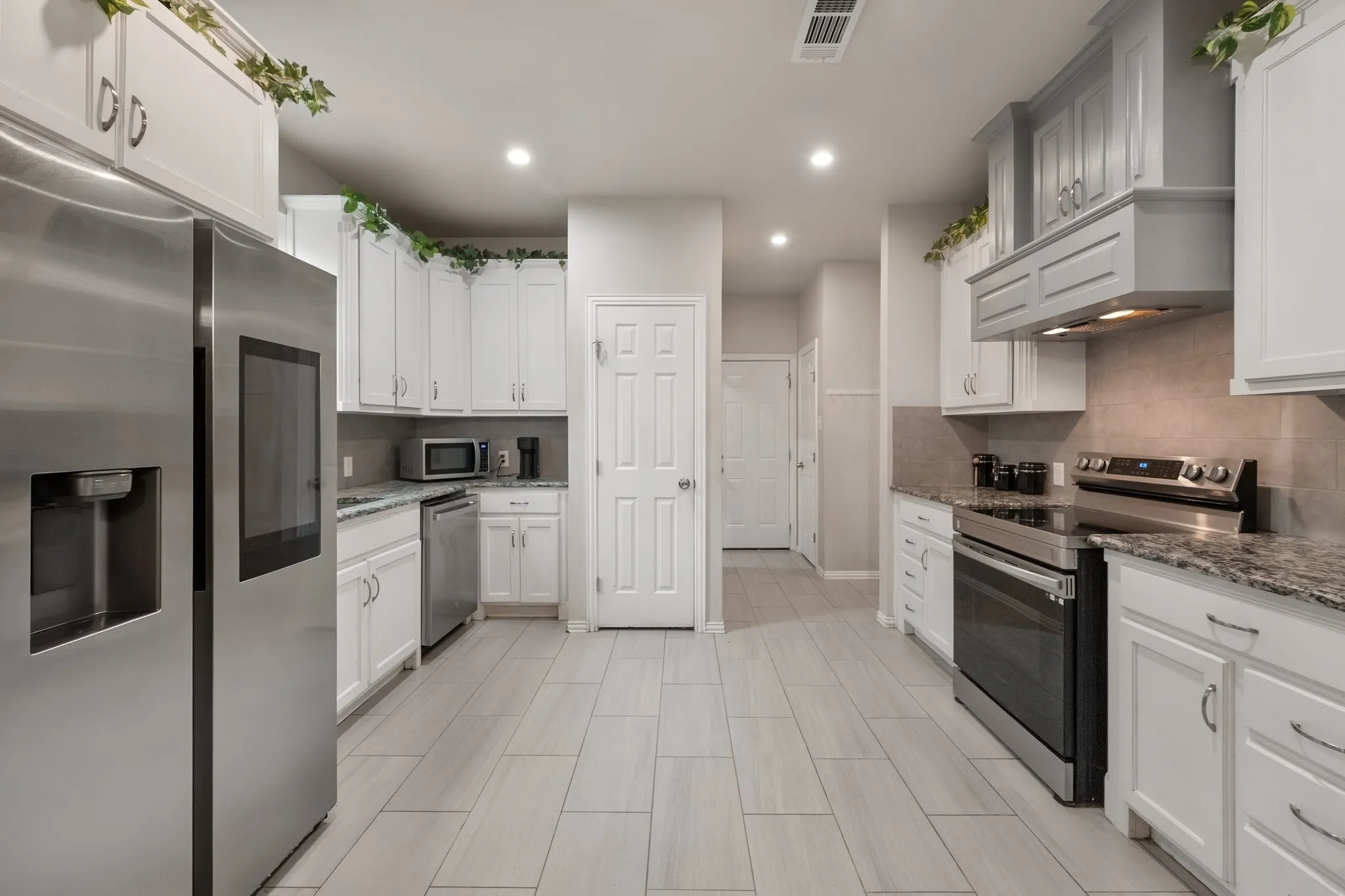 Single Family Residence For Sale in Dallas County , 407 Hitt Street, Seagoville, Texas 75159, 4 Bedroom, 3 Bathroom, 2 Garage spaces, 1,844 Sqft, built in 2022, mls#21408660, Real Estate Agent in Seagoville, Homes For Sale in Dallas county, Homes For Sale in Seagoville, Realtor in Seagoville Texas, Real Estate Brokerage Independent Realty Texas, Luminita Cordes Realtor