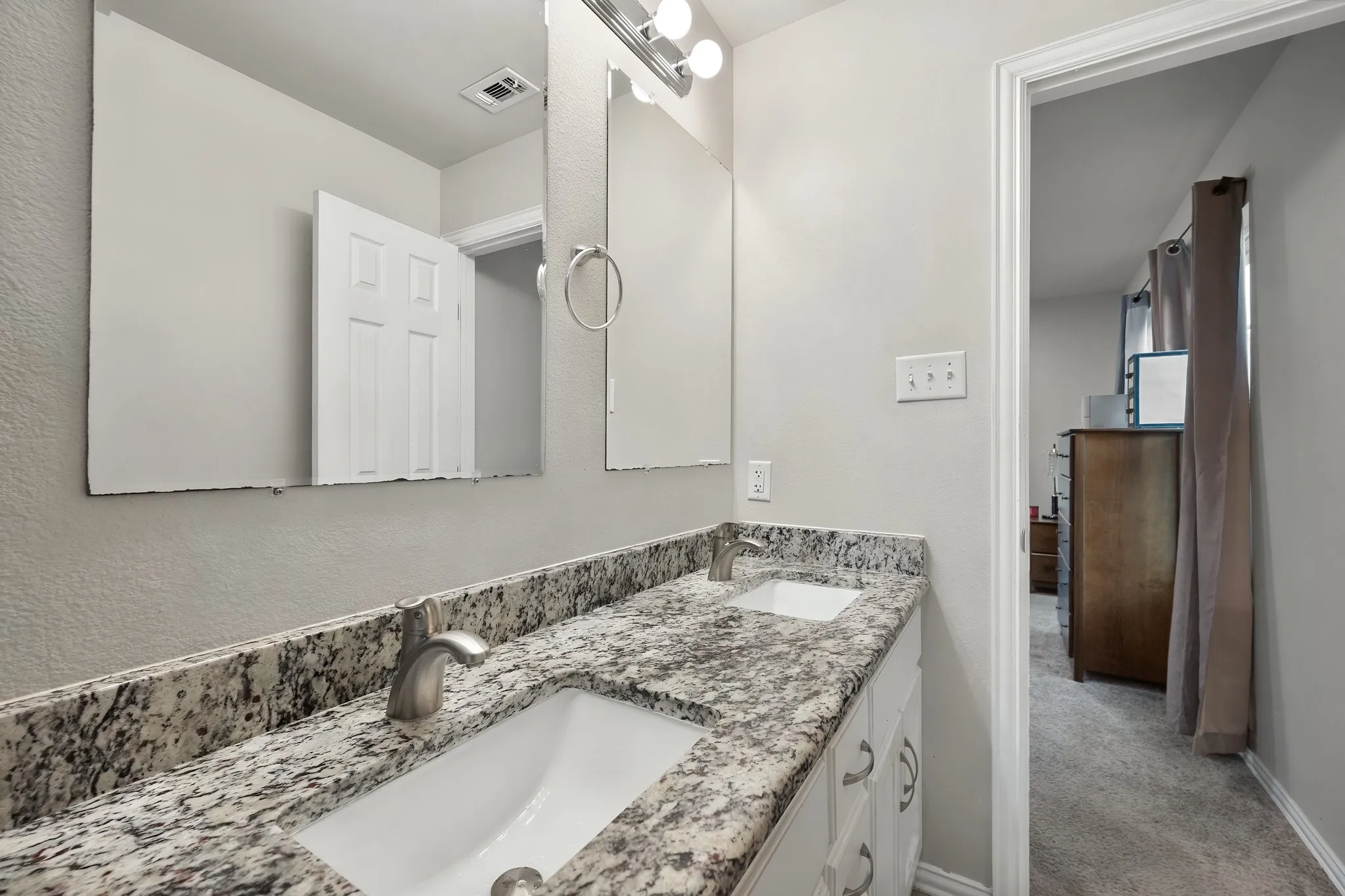 Single Family Residence For Sale in Dallas County , 407 Hitt Street, Seagoville, Texas 75159, 4 Bedroom, 3 Bathroom, 2 Garage spaces, 1,844 Sqft, built in 2022, mls#21408660, Real Estate Agent in Seagoville, Homes For Sale in Dallas county, Homes For Sale in Seagoville, Realtor in Seagoville Texas, Real Estate Brokerage Independent Realty Texas, Luminita Cordes Realtor