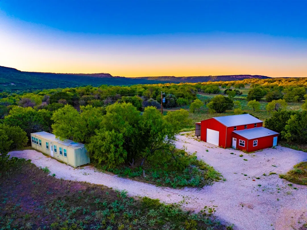 Single Family Residence For Sale in Palo Pinto County , 2024 Jesses Run Road, Graford, Texas 76449, 2 Bedroom, 1 Bathroom, 2 Garage spaces, 1,616 Sqft, built in 2020, mls#21408659, Real Estate Agent in Graford, Homes For Sale in Palo Pinto county, Homes For Sale in Graford, Realtor in Graford Texas, Real Estate Brokerage Independent Realty Texas, Luminita Cordes Realtor