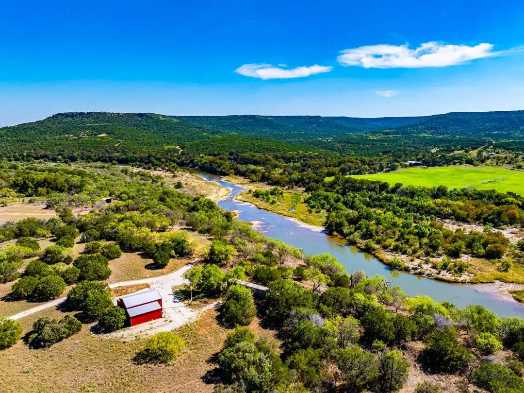 Single Family Residence For Sale in Palo Pinto County , 2024 Jesses Run Road, Graford, Texas 76449, 2 Bedroom, 1 Bathroom, 2 Garage spaces, 1,616 Sqft, built in 2020, mls#21408659, Real Estate Agent in Graford, Homes For Sale in Palo Pinto county, Homes For Sale in Graford, Realtor in Graford Texas, Real Estate Brokerage Independent Realty Texas, Luminita Cordes Realtor