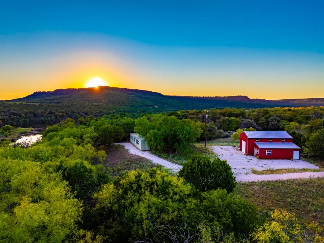 Single Family Residence For Sale in Palo Pinto County , 2024 Jesses Run Road, Graford, Texas 76449, 2 Bedroom, 1 Bathroom, 2 Garage spaces, 1,616 Sqft, built in 2020, mls#21408659, Real Estate Agent in Graford, Homes For Sale in Palo Pinto county, Homes For Sale in Graford, Realtor in Graford Texas, Real Estate Brokerage Independent Realty Texas, Luminita Cordes Realtor