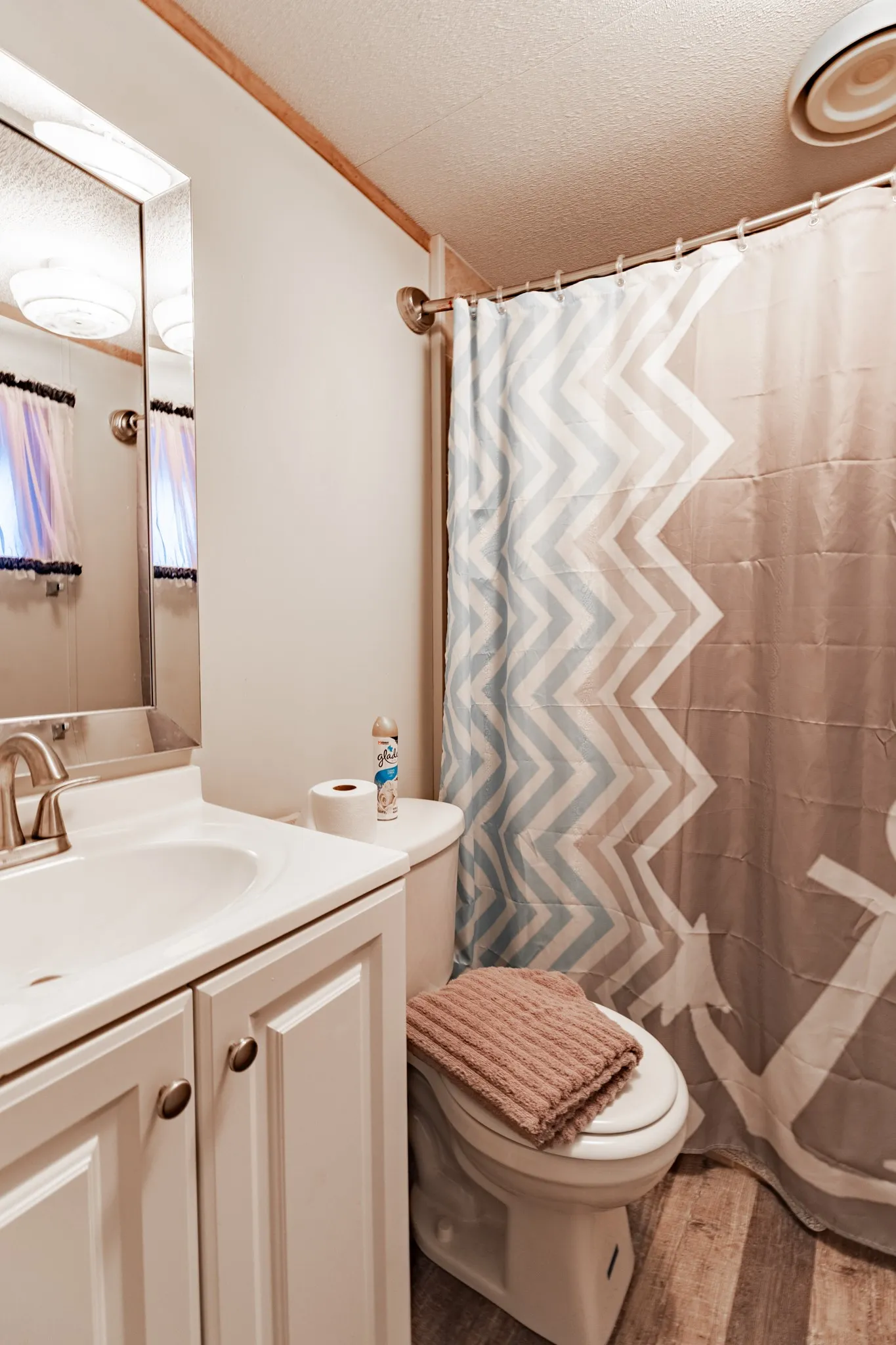 Mobile Home For Sale in Palo Pinto County , #30 Fox Hollow Rd, Graham, Texas 76450, 2 Bedroom, 2 Bathroom, Garage spaces, 2,072 Sqft, built in 1997, mls#21404275, Real Estate Agent in Graham, Homes For Sale in Palo Pinto county, Homes For Sale in Graham, Realtor in Graham Texas, Real Estate Brokerage Independent Realty Texas, Luminita Cordes Realtor