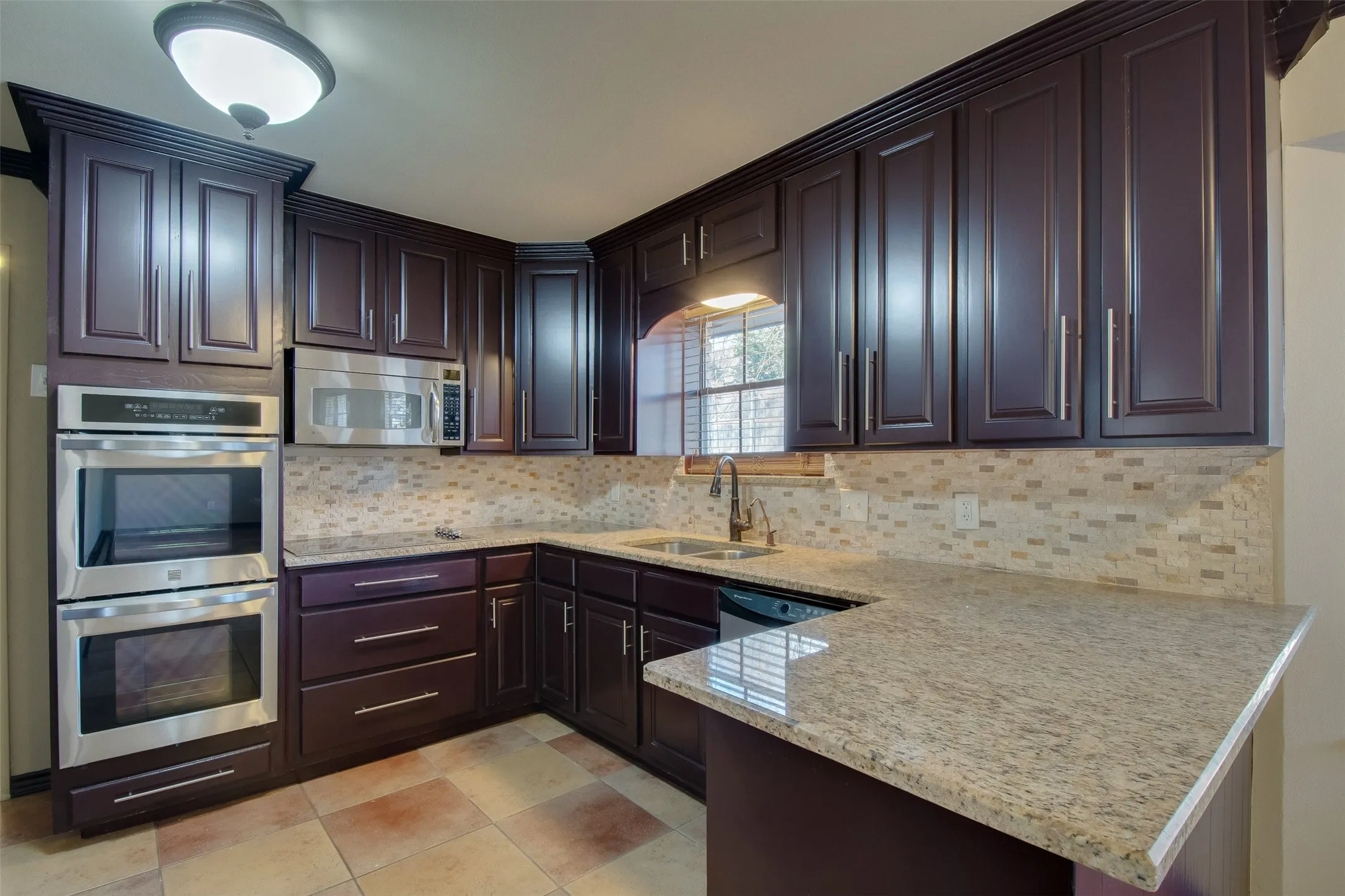 Single Family Residence For Rent in Tarrant County , 5605 Trails Edge Drive, Arlington, Texas 76017, 3 Bedroom, 2 Bathroom, 2 Garage spaces, 1,756 Sqft, built in 1978, mls#21408674, Real Estate Agent in Arlington, Homes For Rent in Tarrant county, Homes For Rent in Arlington, Realtor in Arlington Texas, Real Estate Brokerage Independent Realty Texas, Luminita Cordes Realtor