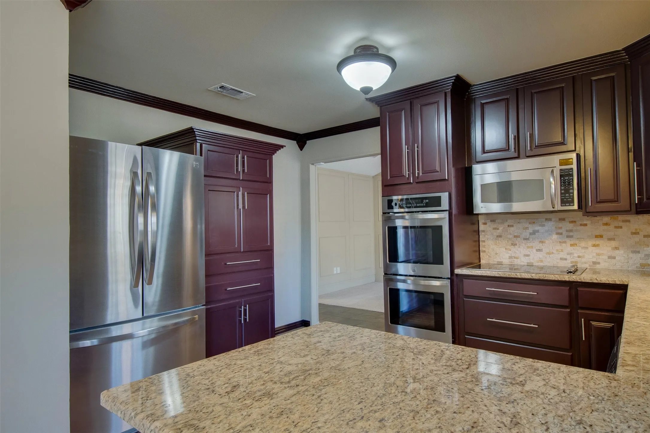 Single Family Residence For Rent in Tarrant County , 5605 Trails Edge Drive, Arlington, Texas 76017, 3 Bedroom, 2 Bathroom, 2 Garage spaces, 1,756 Sqft, built in 1978, mls#21408674, Real Estate Agent in Arlington, Homes For Rent in Tarrant county, Homes For Rent in Arlington, Realtor in Arlington Texas, Real Estate Brokerage Independent Realty Texas, Luminita Cordes Realtor