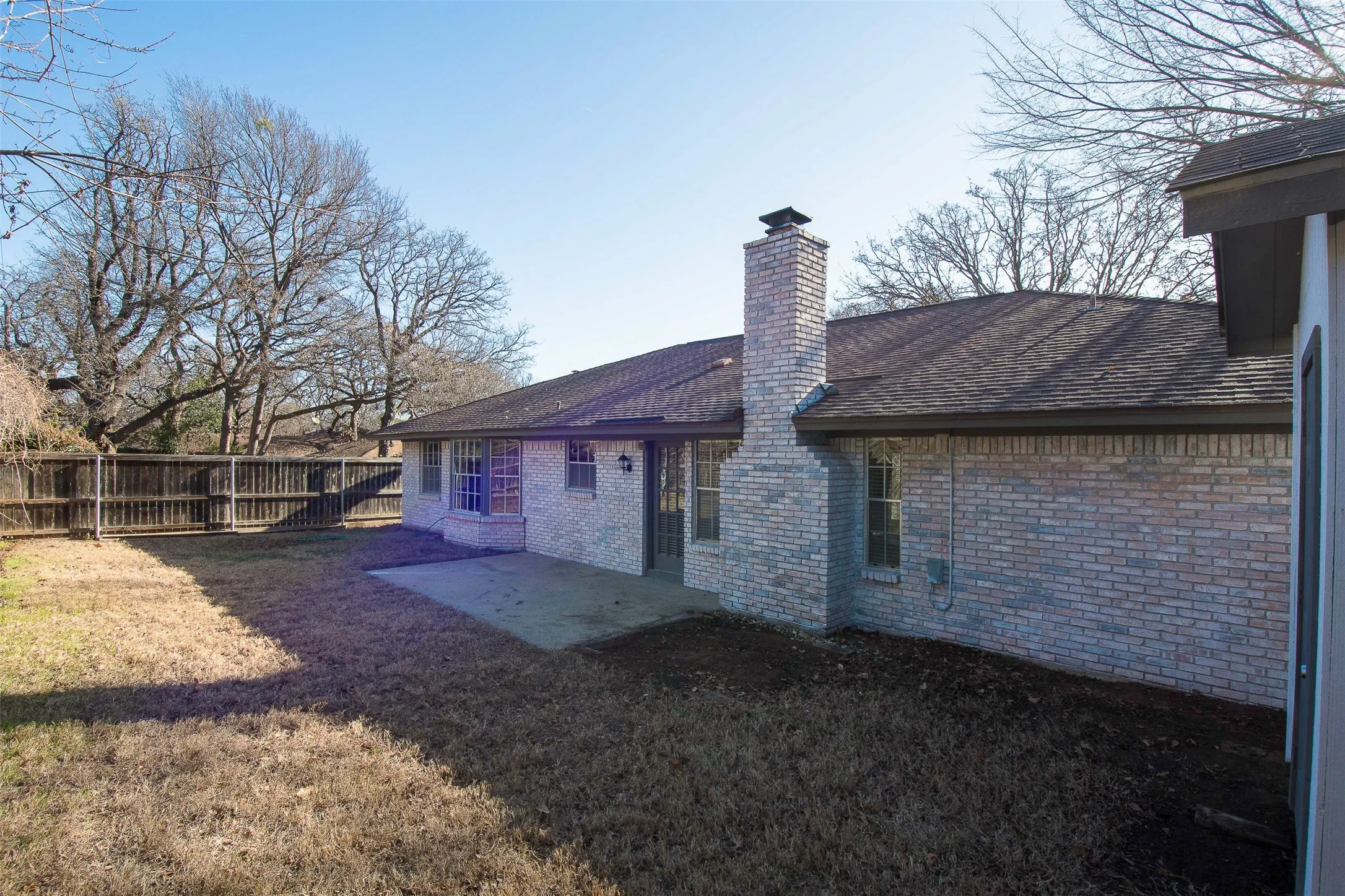 Single Family Residence For Rent in Tarrant County , 5605 Trails Edge Drive, Arlington, Texas 76017, 3 Bedroom, 2 Bathroom, 2 Garage spaces, 1,756 Sqft, built in 1978, mls#21408674, Real Estate Agent in Arlington, Homes For Rent in Tarrant county, Homes For Rent in Arlington, Realtor in Arlington Texas, Real Estate Brokerage Independent Realty Texas, Luminita Cordes Realtor